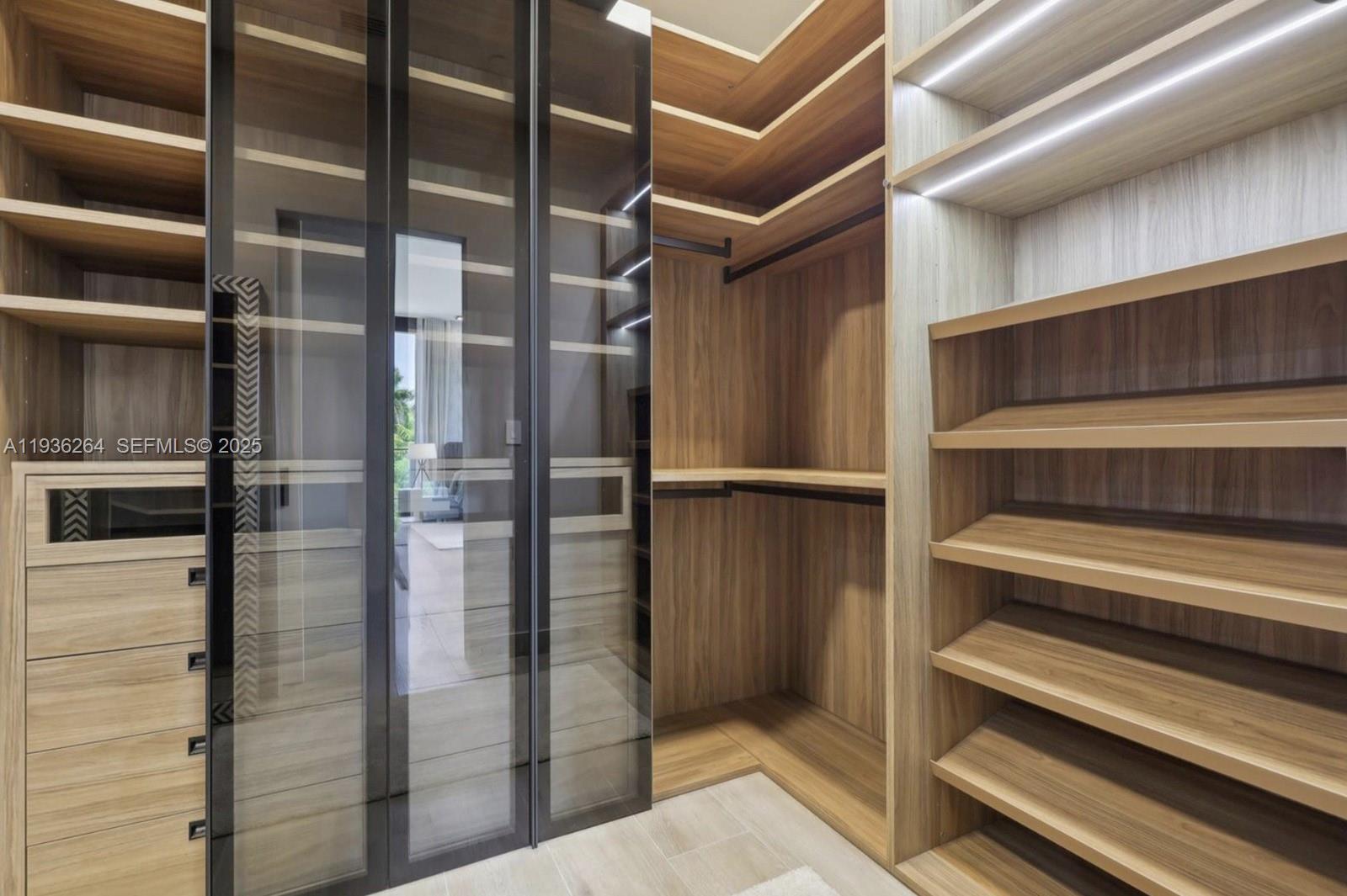 3581 E Glencoe St #309 Miami, FL 33133