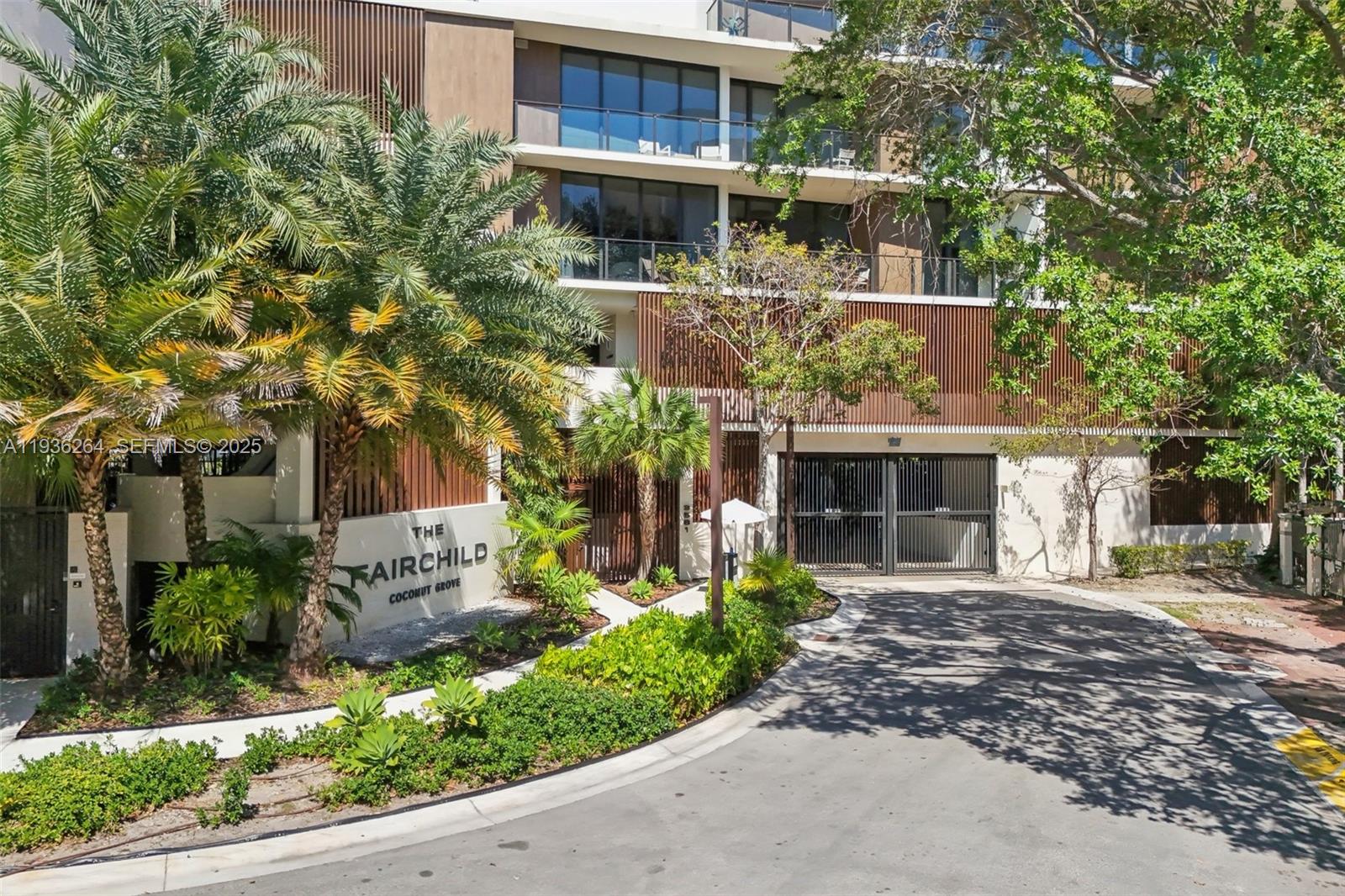 3581 E Glencoe St #309 Miami, FL 33133