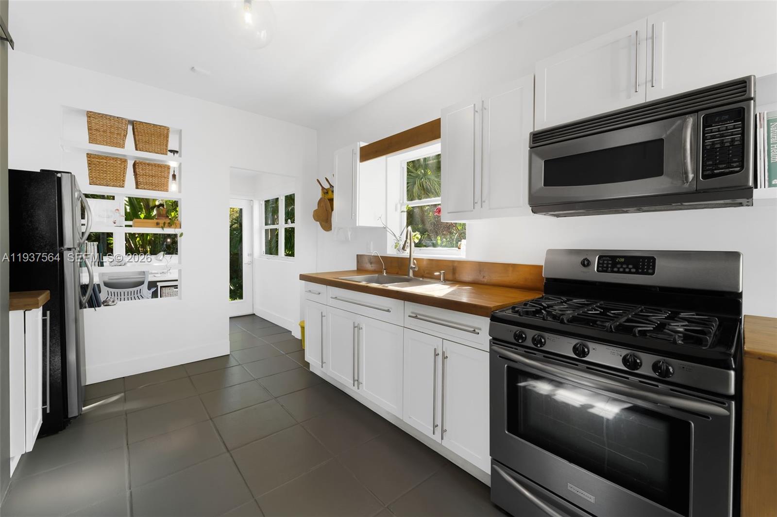 1851 SW 2nd Ct Miami, FL 33129