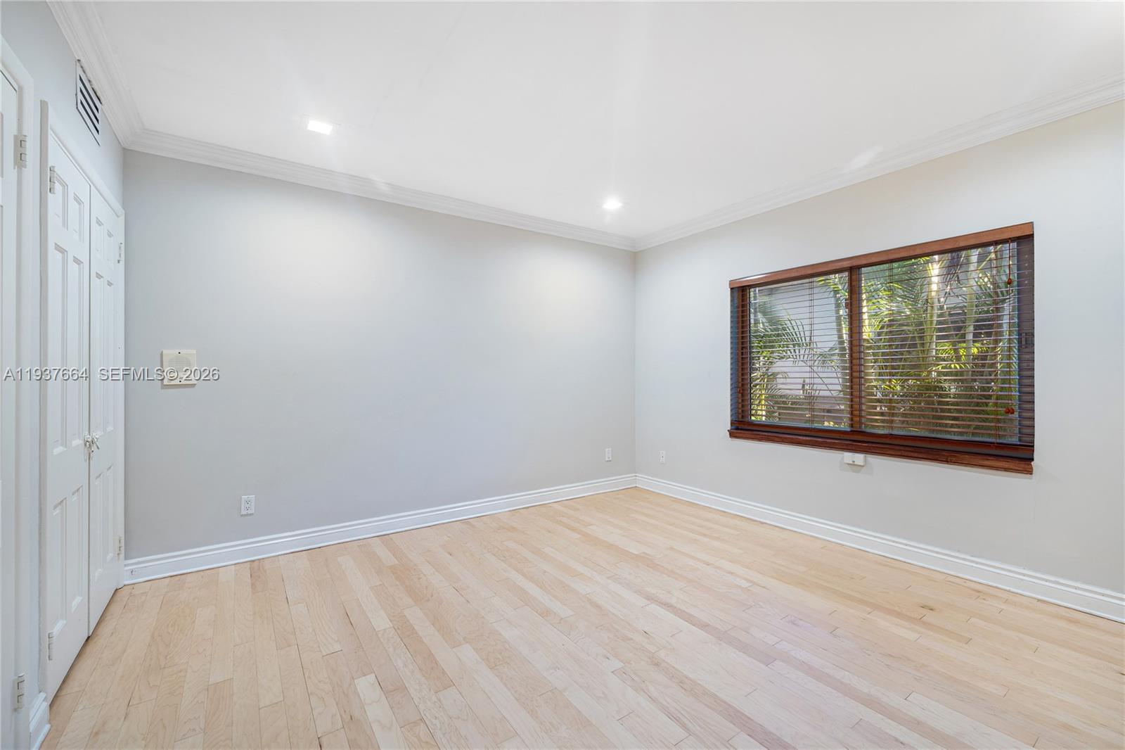 1375 N Biscayne Pt Rd Miami Beach, FL 33141