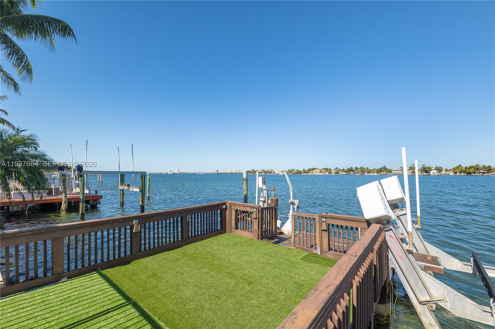 1375 N Biscayne Pt Rd Miami Beach, FL 33141