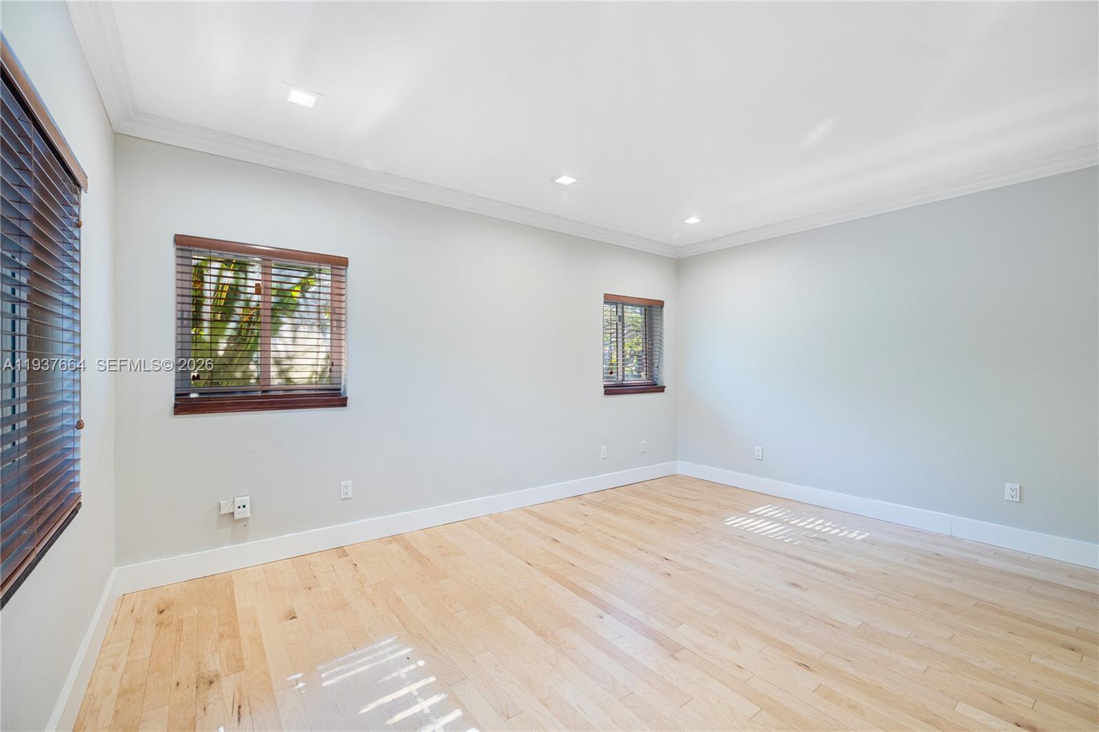 1375 N Biscayne Pt Rd Miami Beach, FL 33141