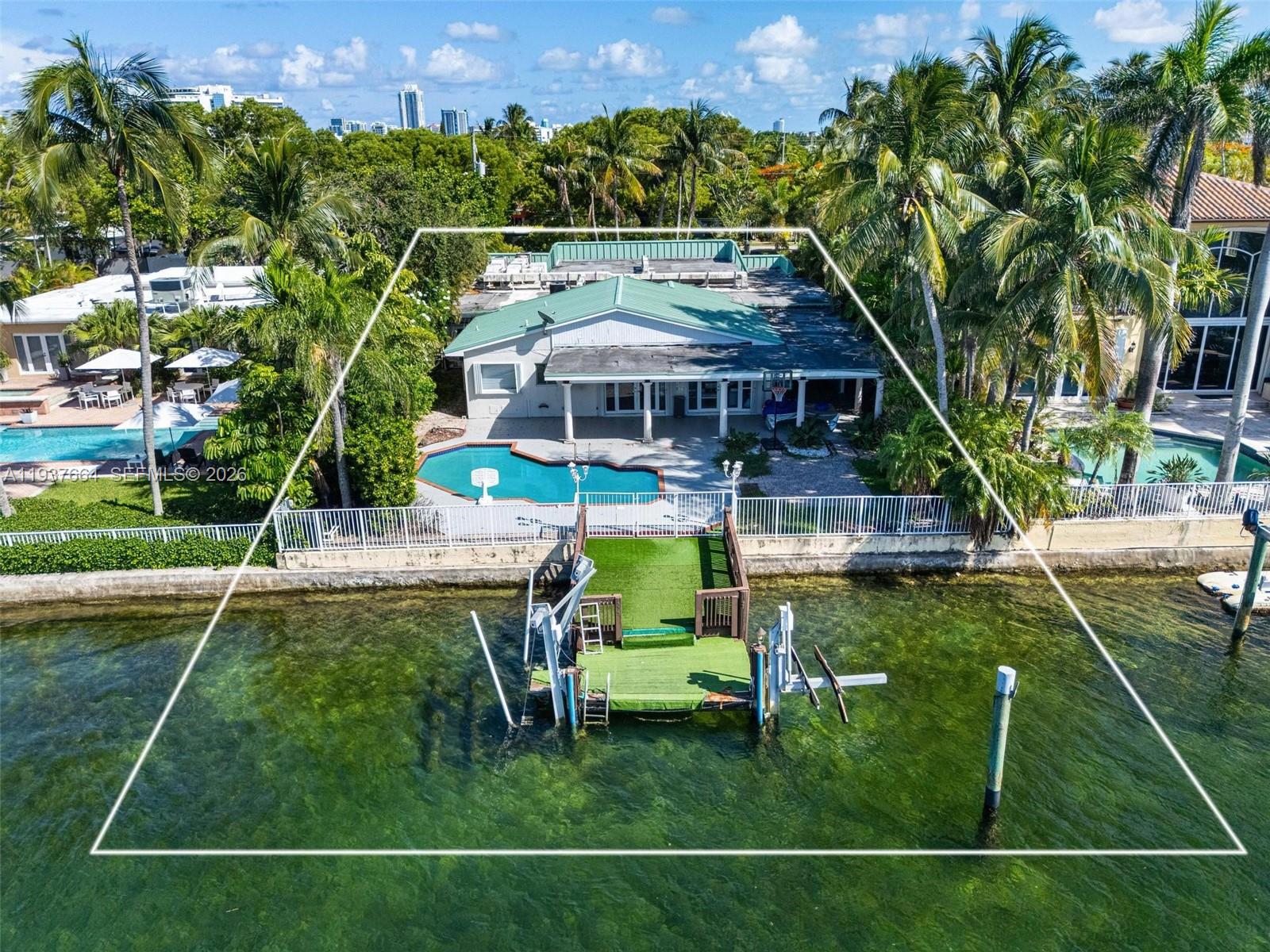 1375 N Biscayne Pt Rd Miami Beach, FL 33141