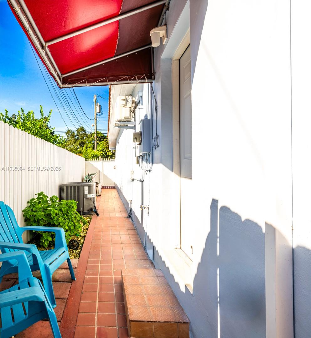 1937 SW 57th Ct Miami, FL 33155