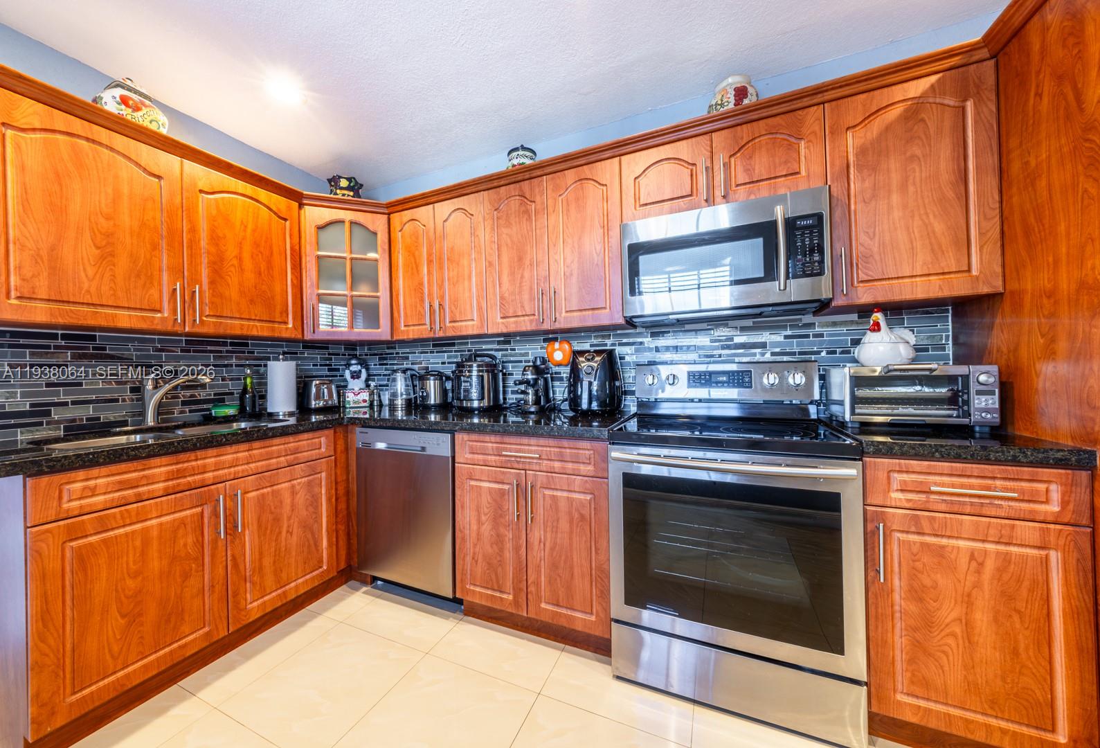 1937 SW 57th Ct Miami, FL 33155