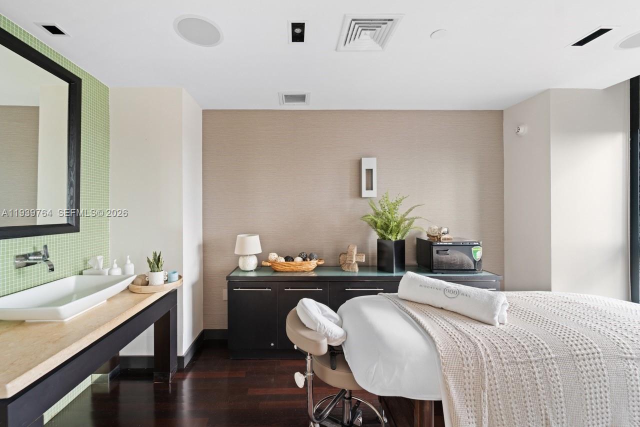 image 900 Biscayne Bay37