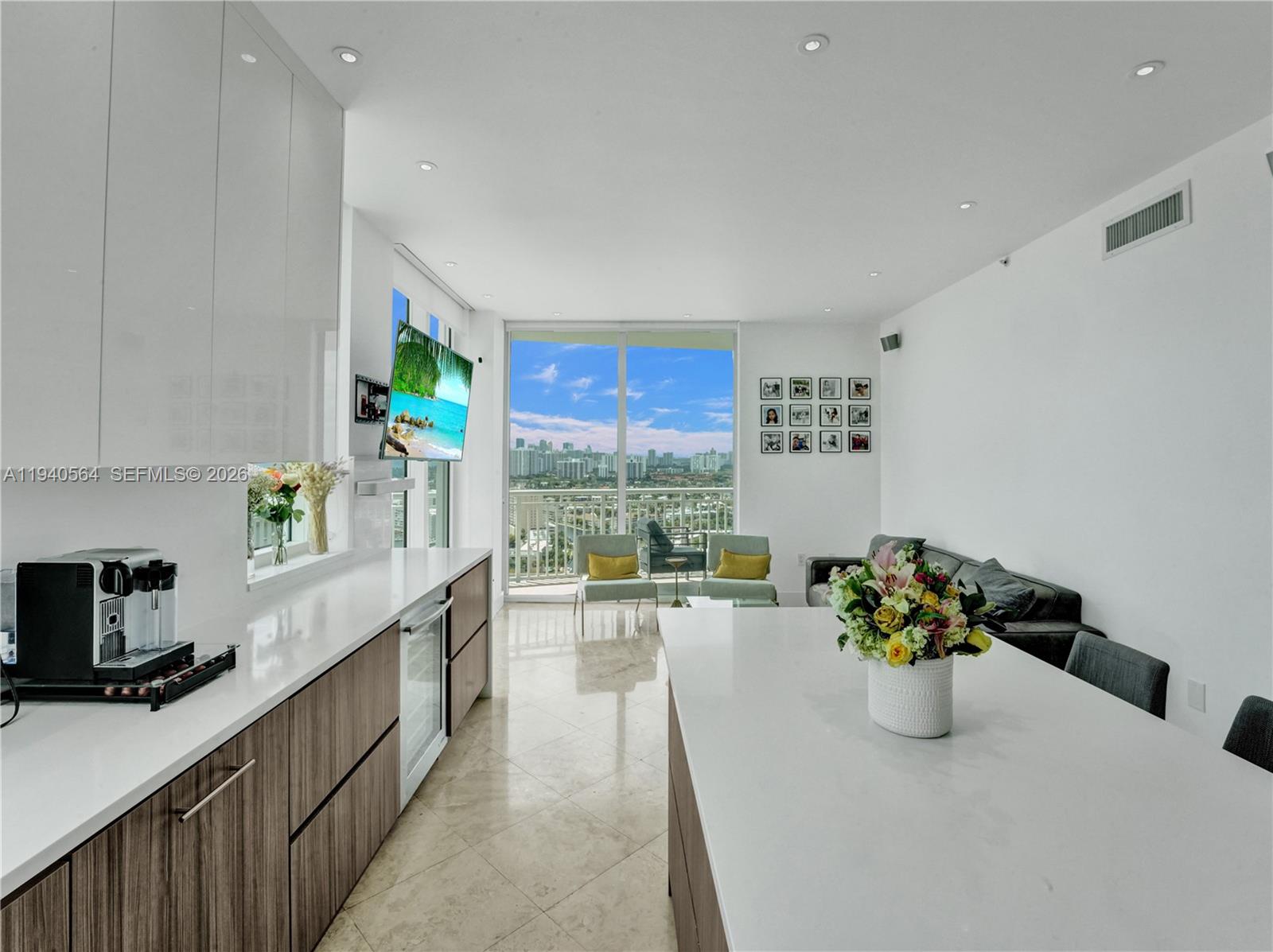 1755 E Hallandale Bch Blvd #PH04E Hallandale Beach, FL 33009