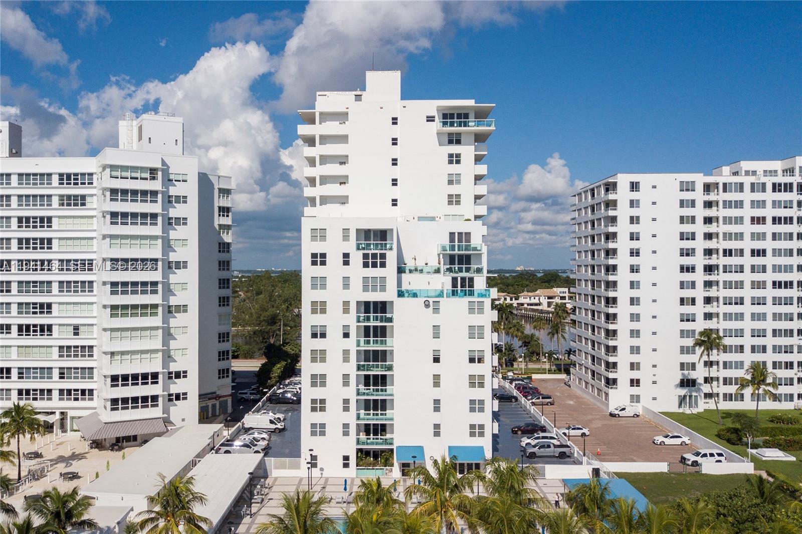 5001 Collins Ave #14C Miami Beach, FL 33140