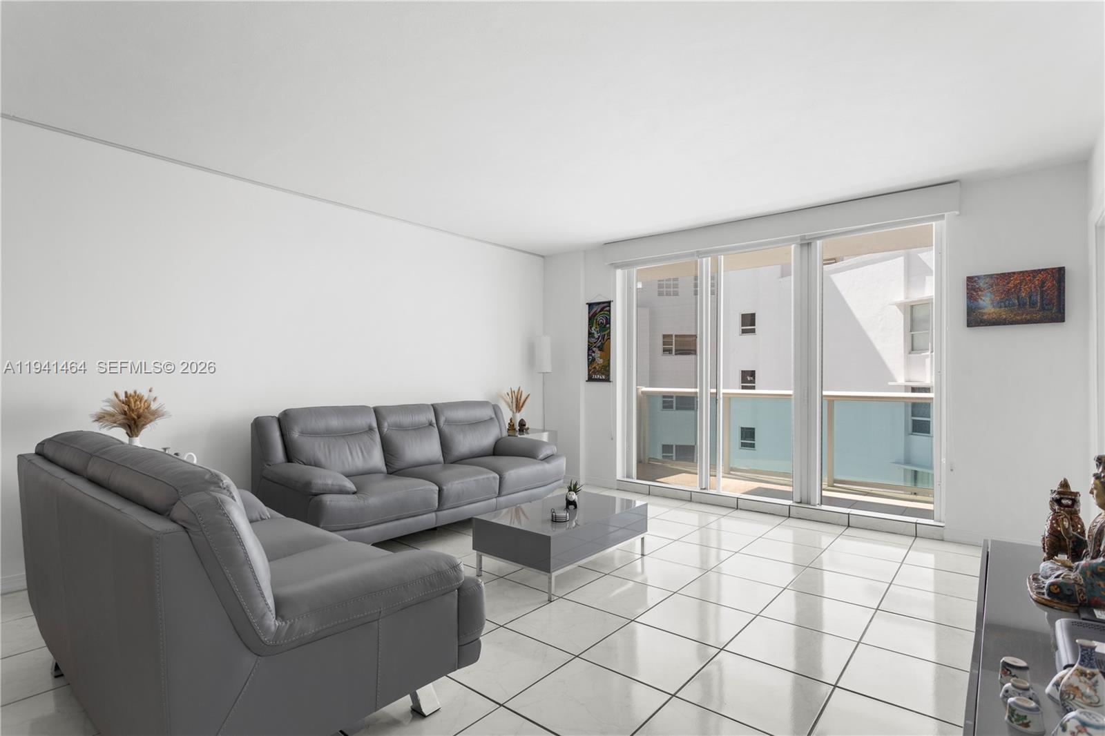 5001 Collins Ave #14C Miami Beach, FL 33140