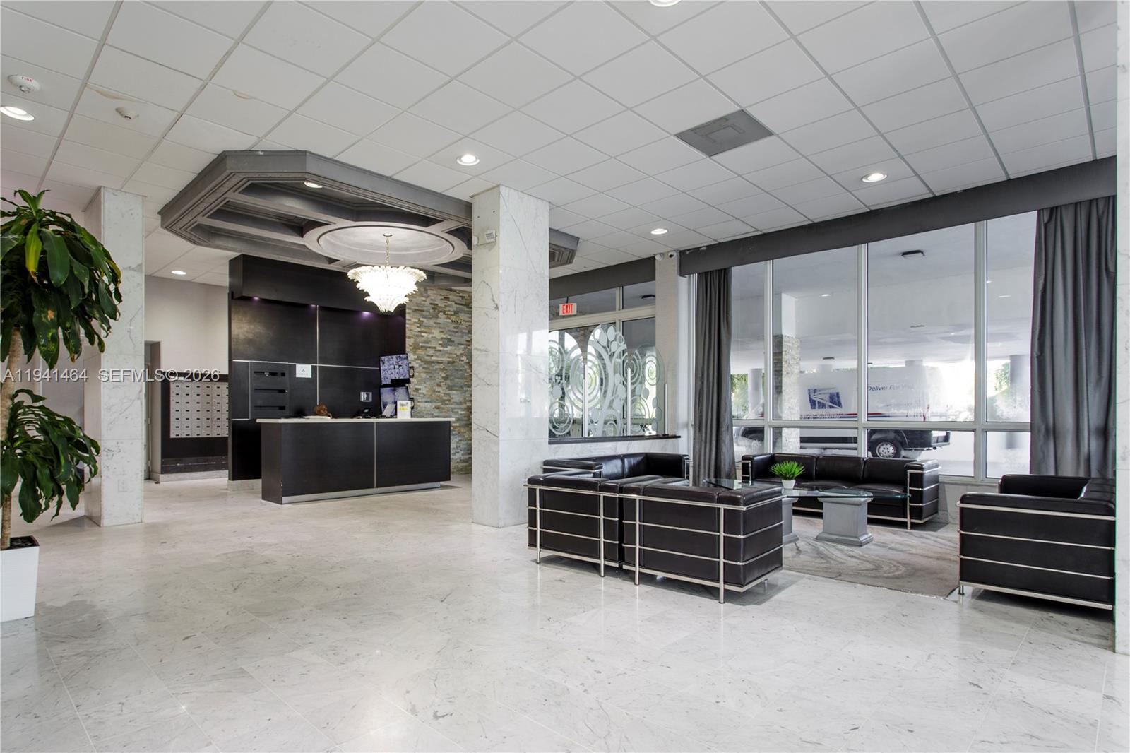 5001 Collins Ave #14C Miami Beach, FL 33140