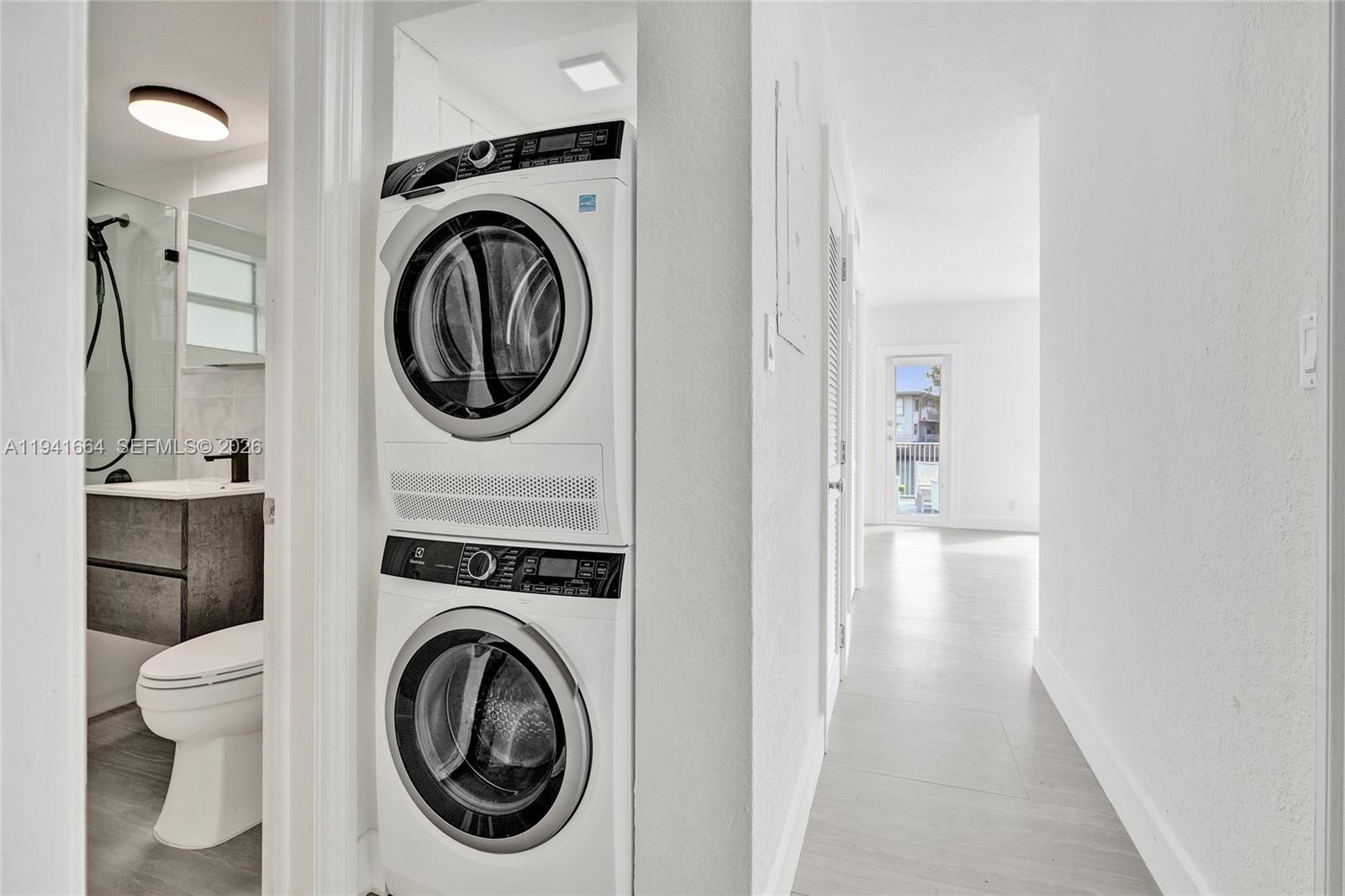 350 S Shore Dr #5 Miami Beach, FL 33141