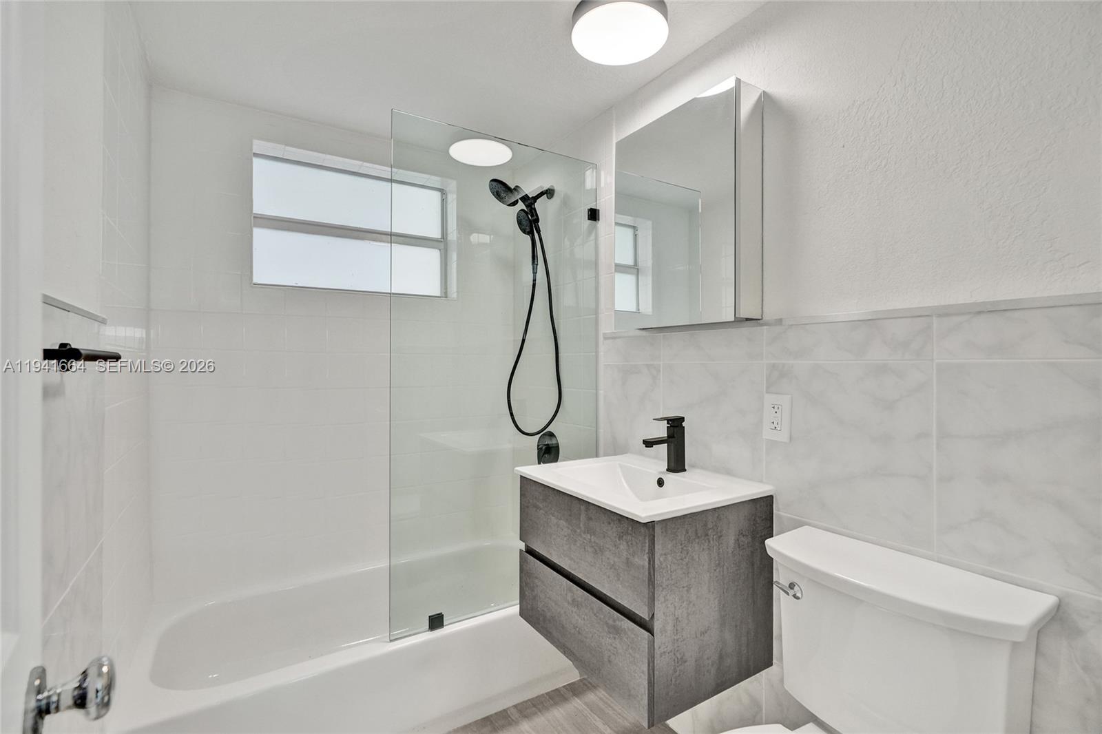 350 S Shore Dr #5 Miami Beach, FL 33141