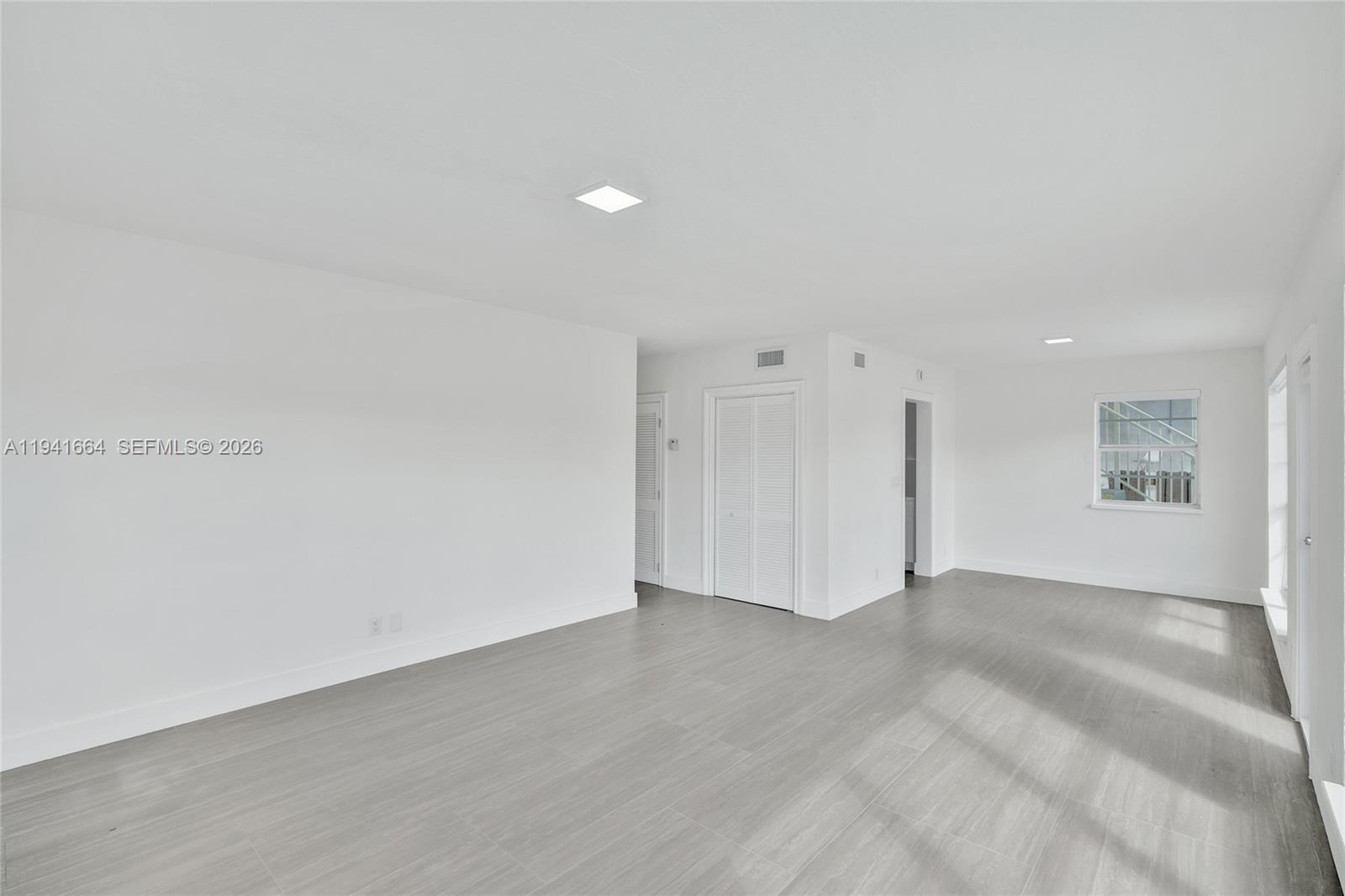 350 S Shore Dr #5 Miami Beach, FL 33141