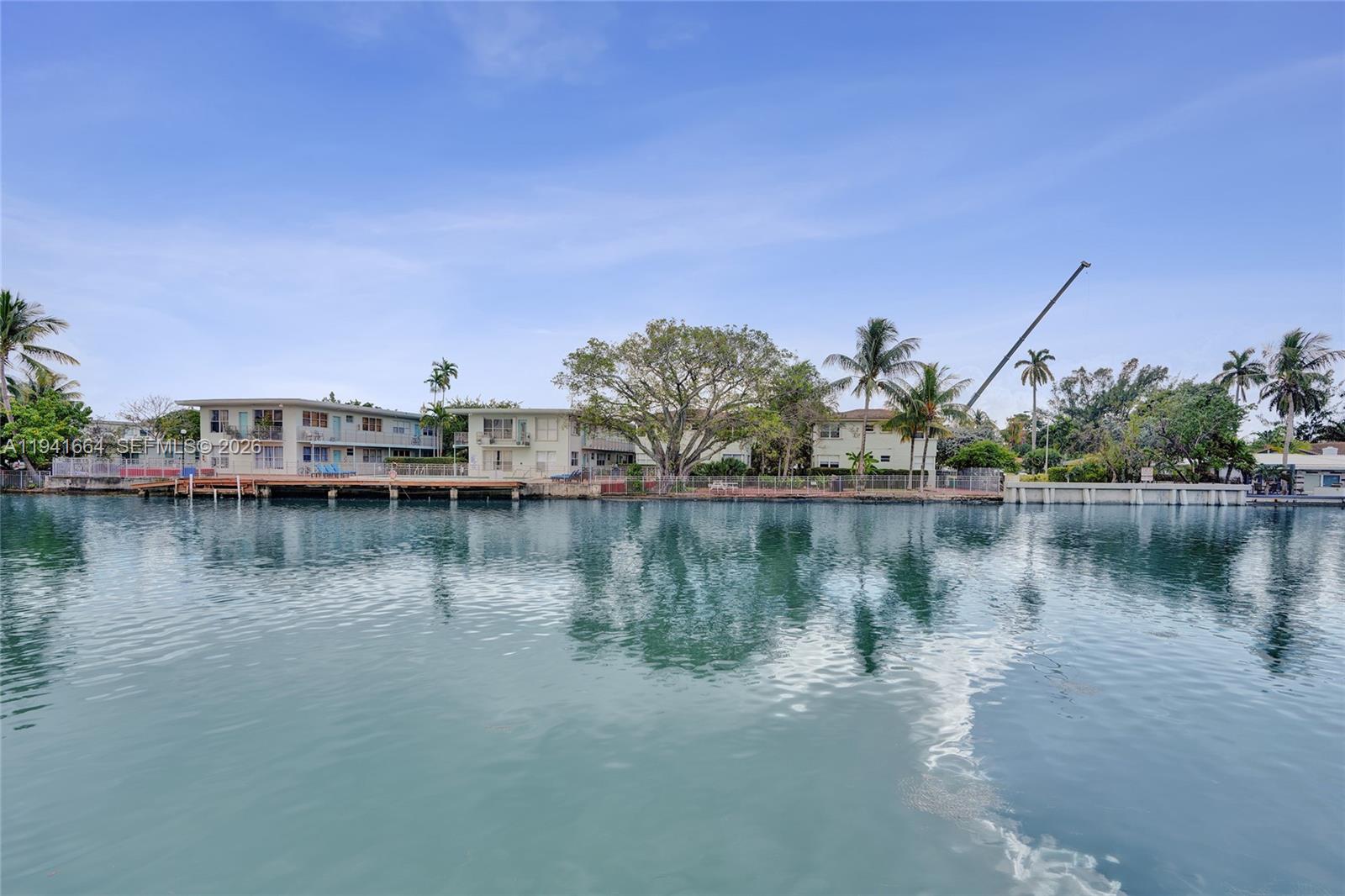 350 S Shore Dr #5 Miami Beach, FL 33141