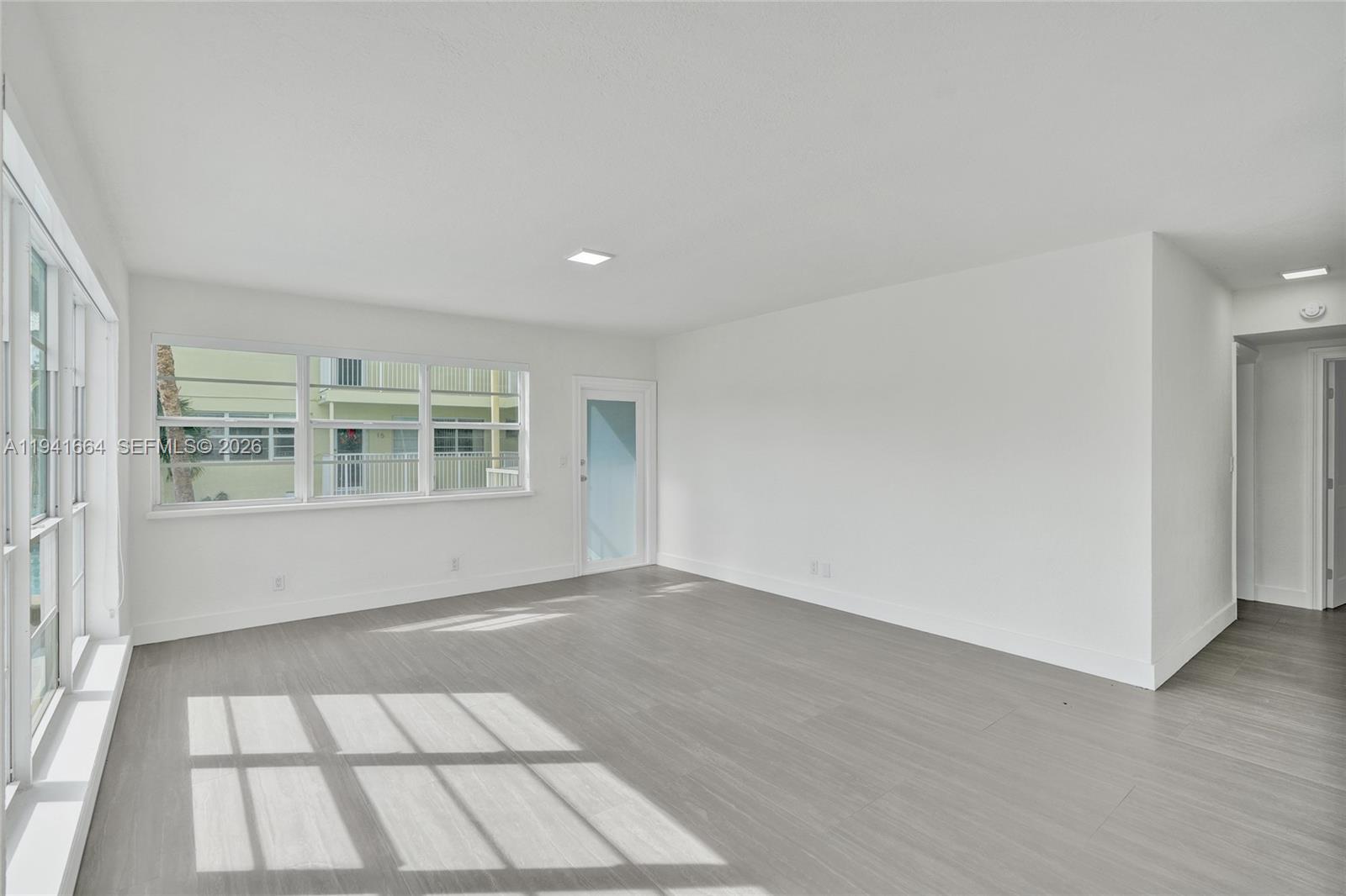 350 S Shore Dr #5 Miami Beach, FL 33141