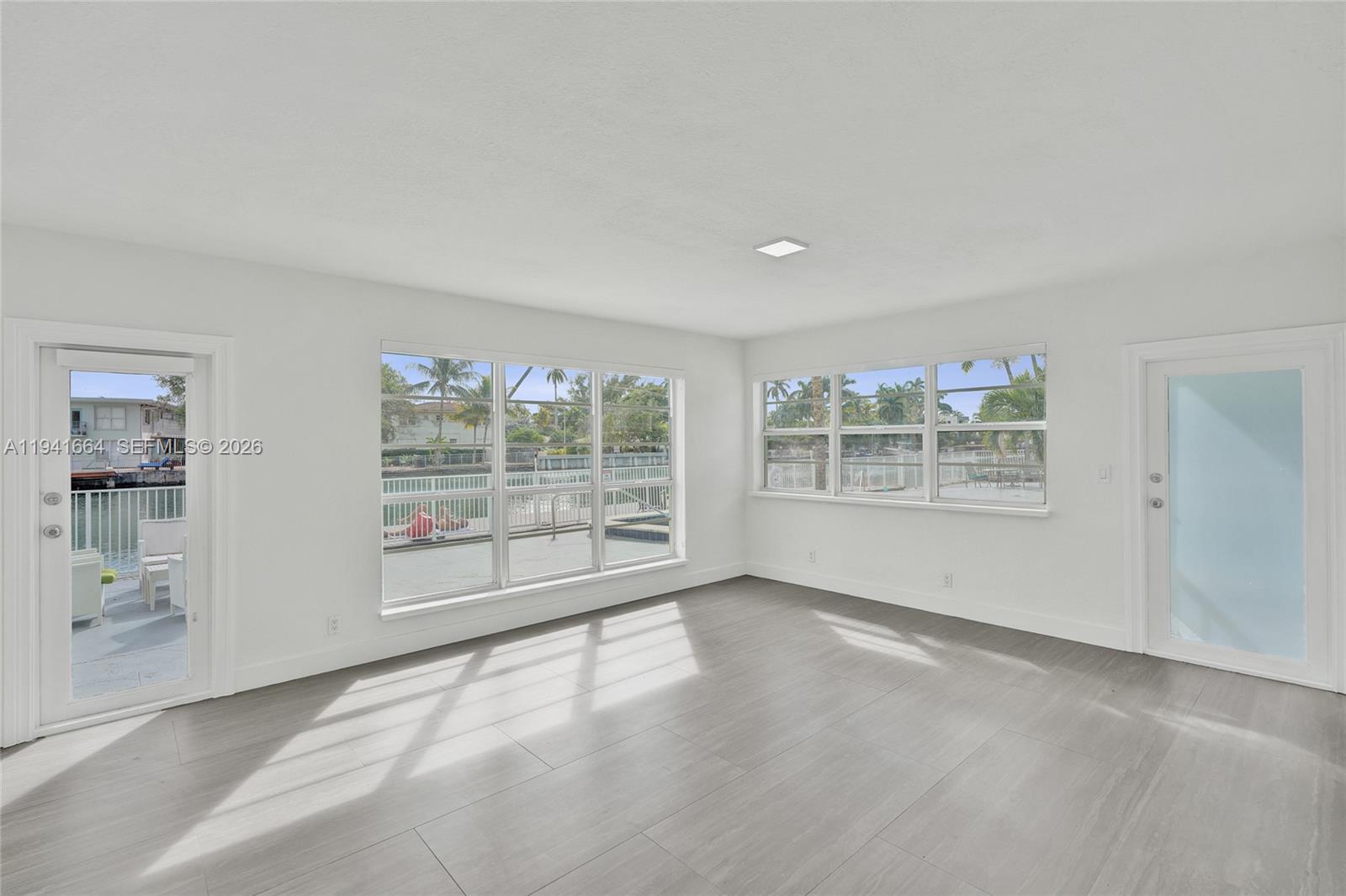 350 S Shore Dr #5 Miami Beach, FL 33141