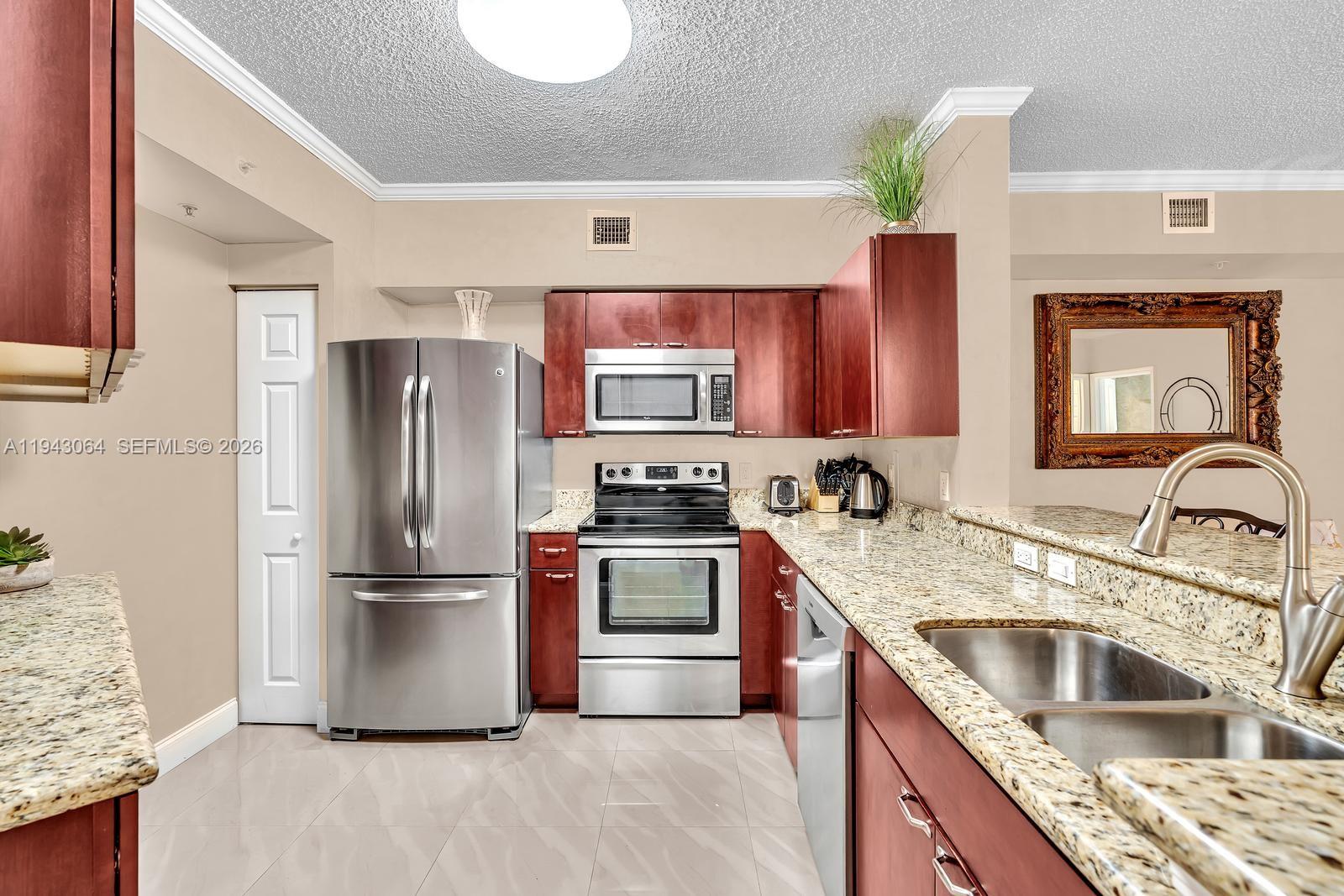 image Porto Bellagio Condo20