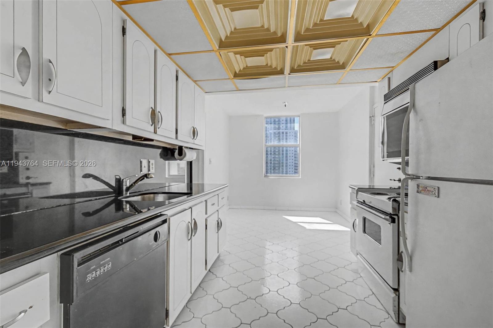 image Prince George Arms Condo9