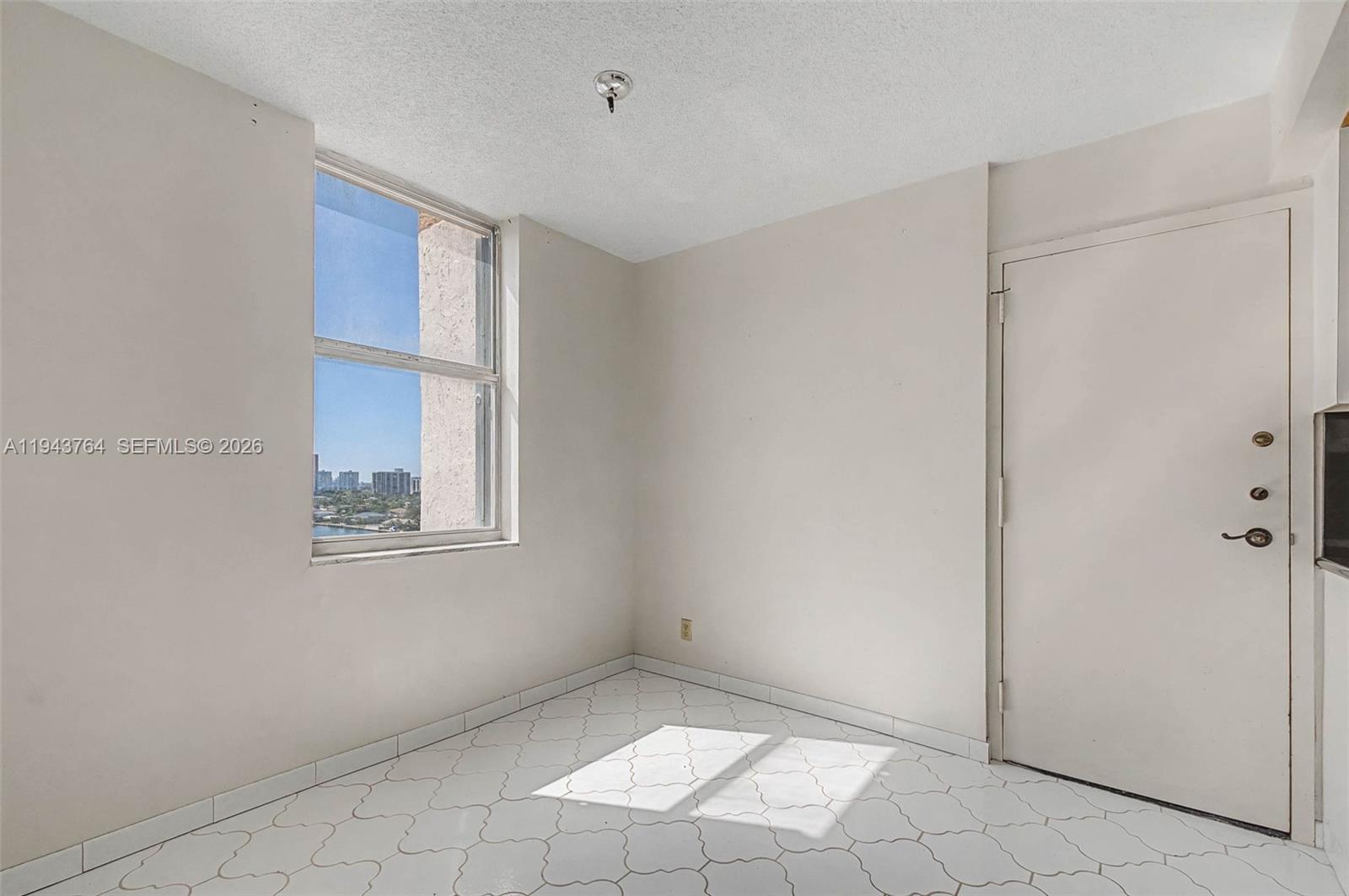 image Prince George Arms Condo10