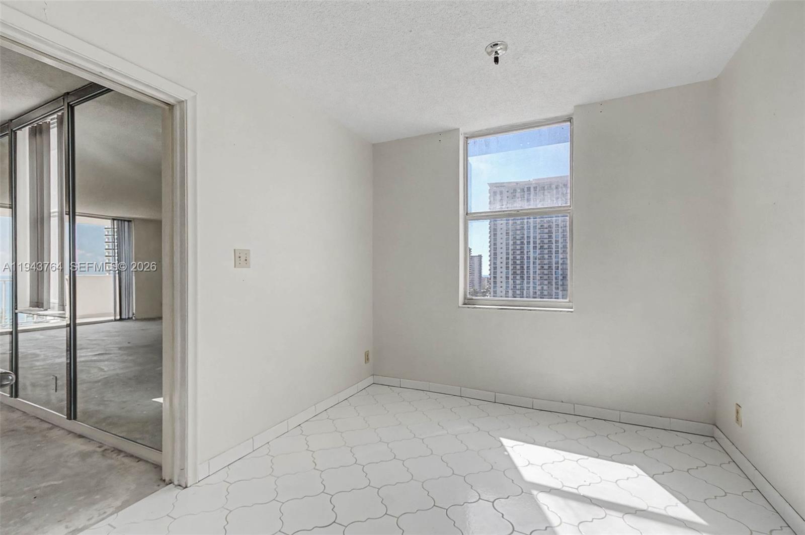 image Prince George Arms Condo11