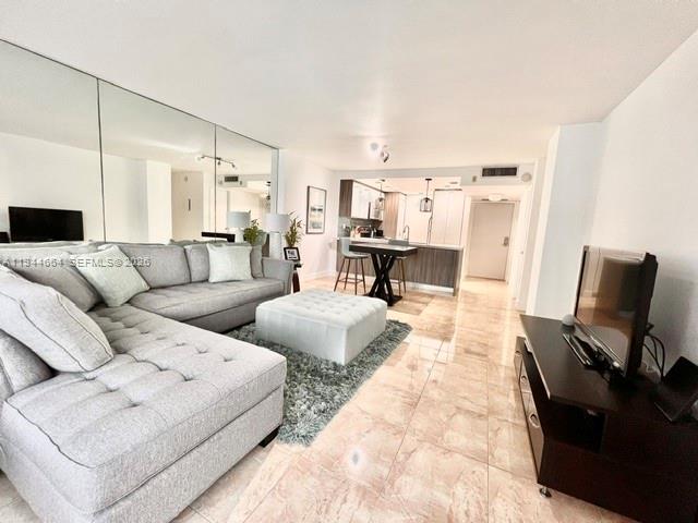 600 NE 36th St #1220 Miami, FL 33137