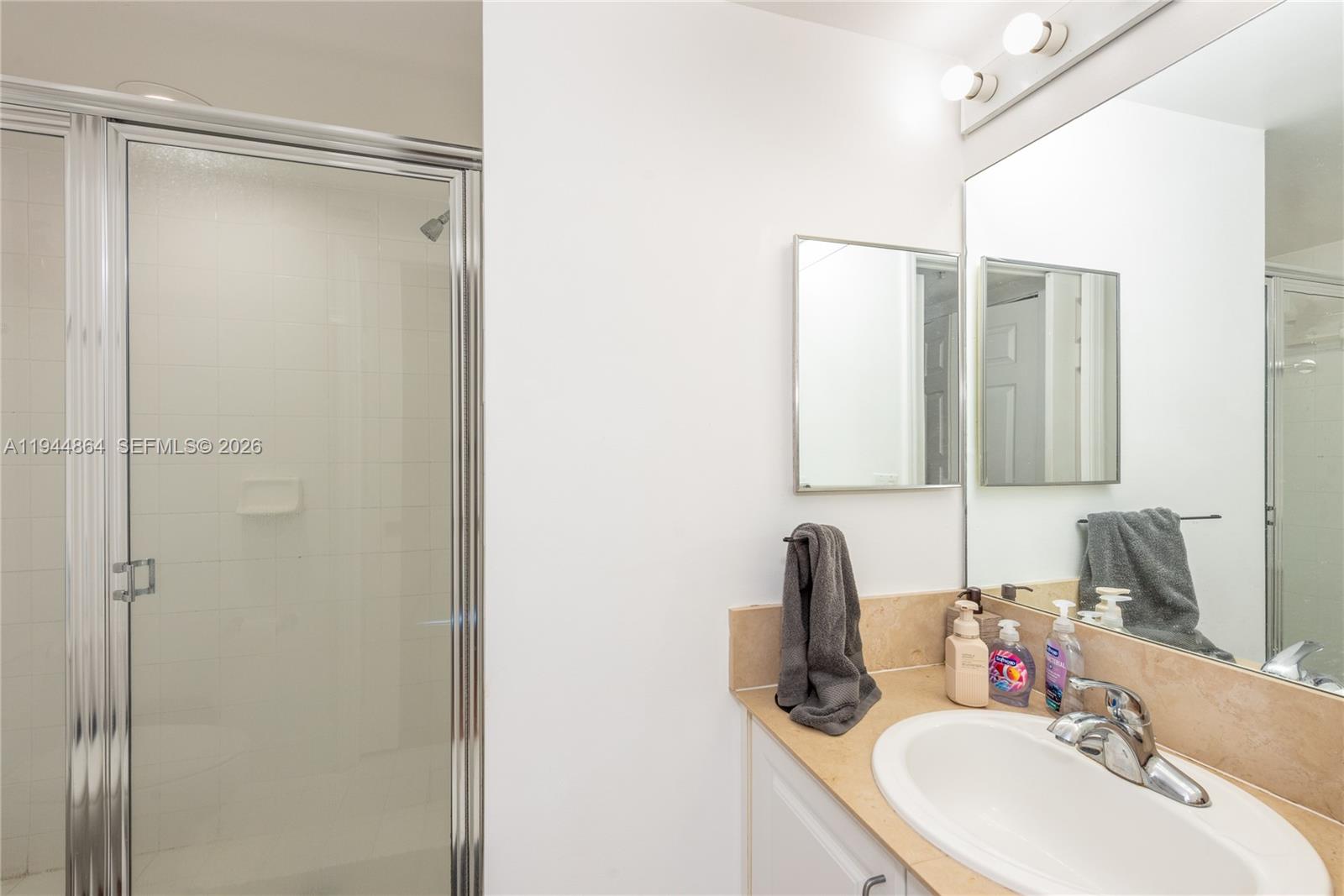 1155 Brickell Bay Dr #3403 Miami, FL 33131