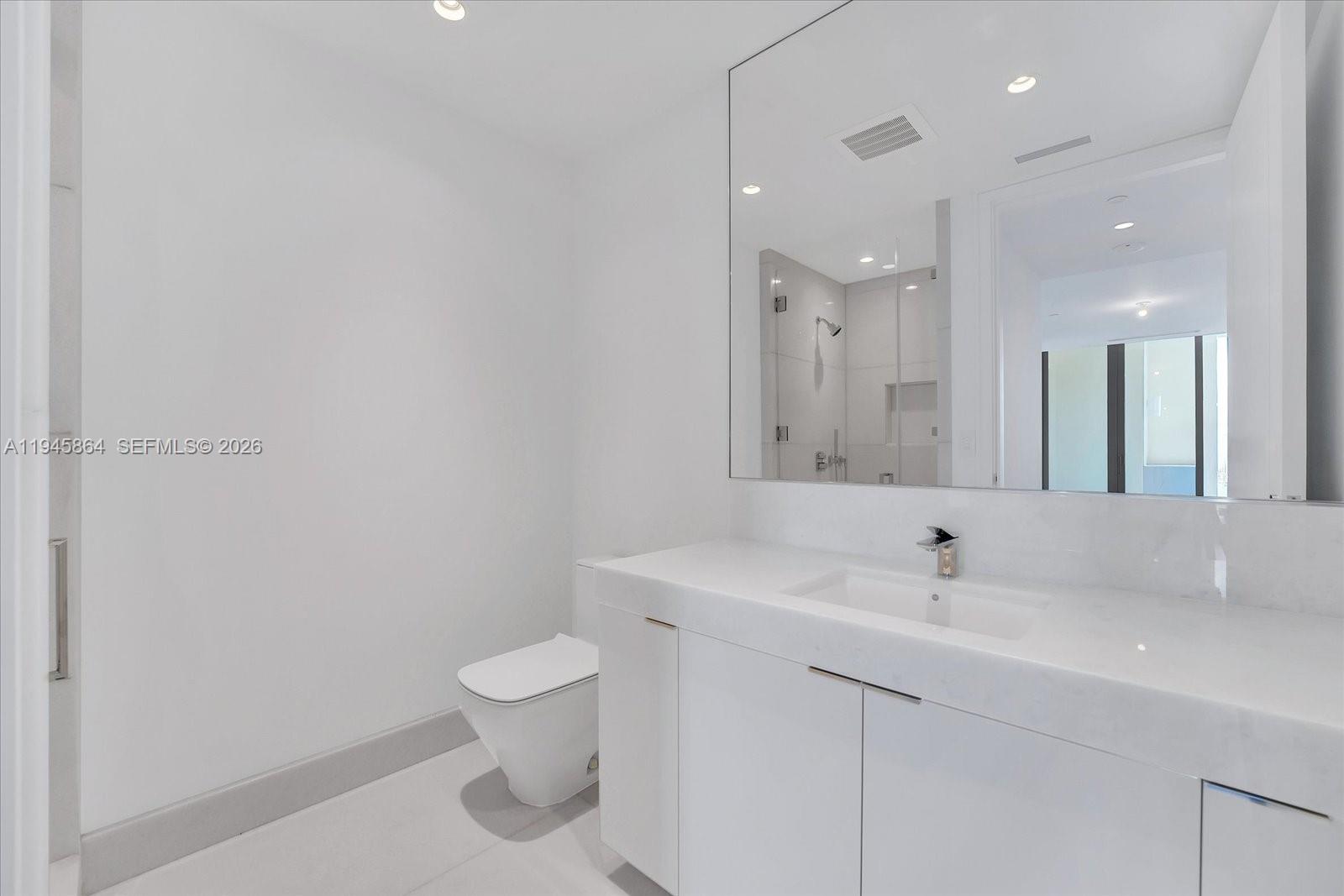 17975 Collins Ave #N1801 Sunny Isles Beach, FL 33160