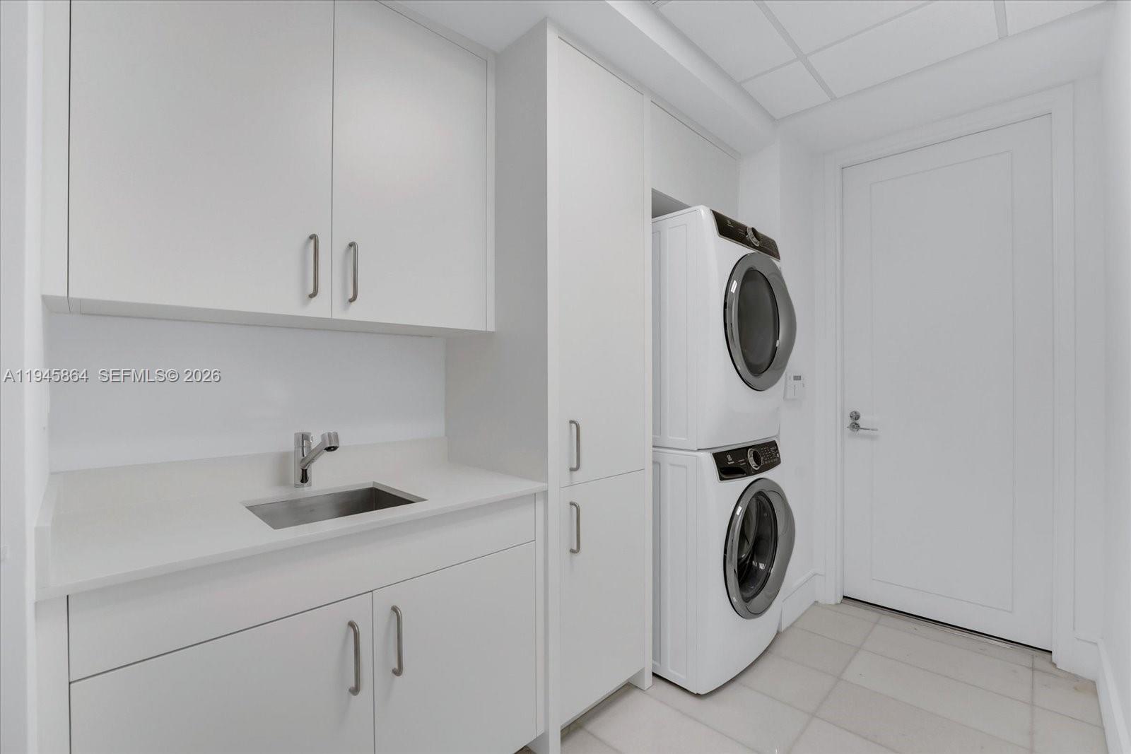 17975 Collins Ave #N1801 Sunny Isles Beach, FL 33160