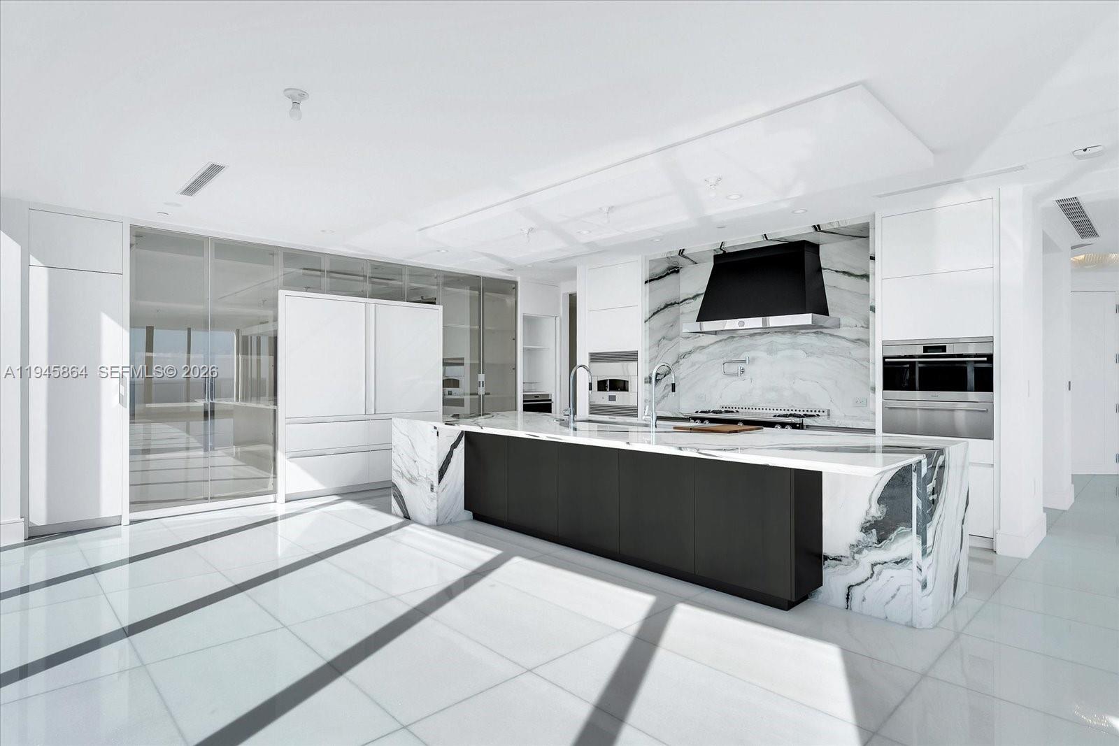 17975 Collins Ave #N1801 Sunny Isles Beach, FL 33160