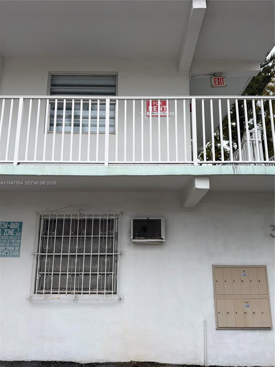 323 Washington Ave #12