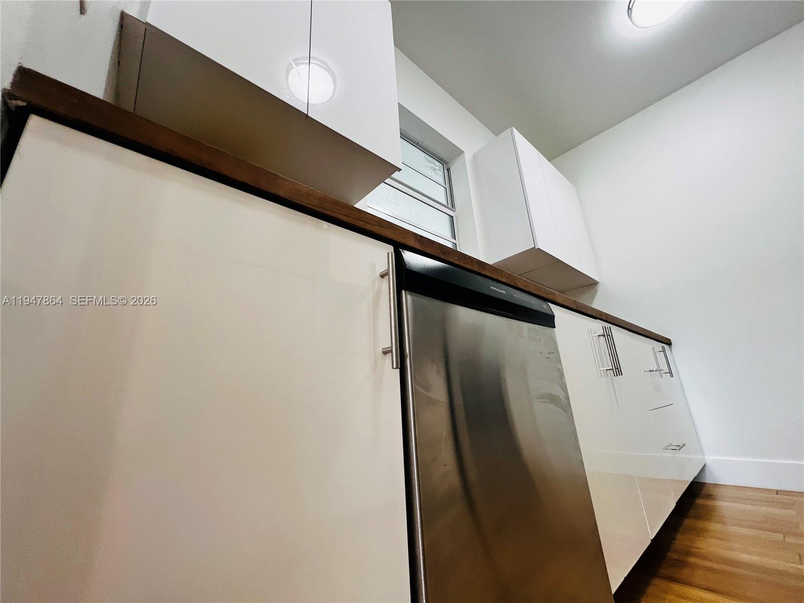 960 Bay Dr #910 Miami Beach, FL 33141