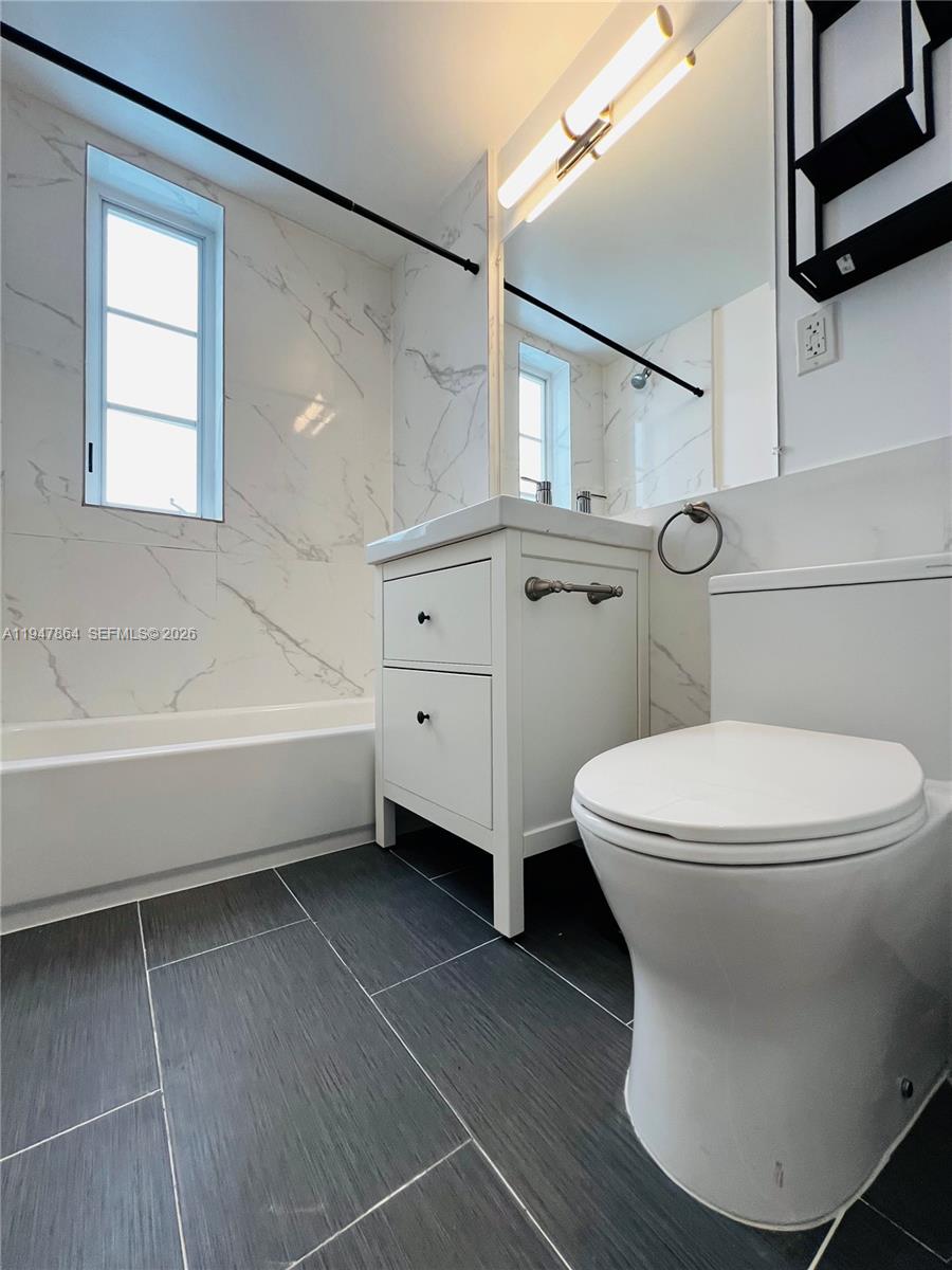 960 Bay Dr #910 Miami Beach, FL 33141