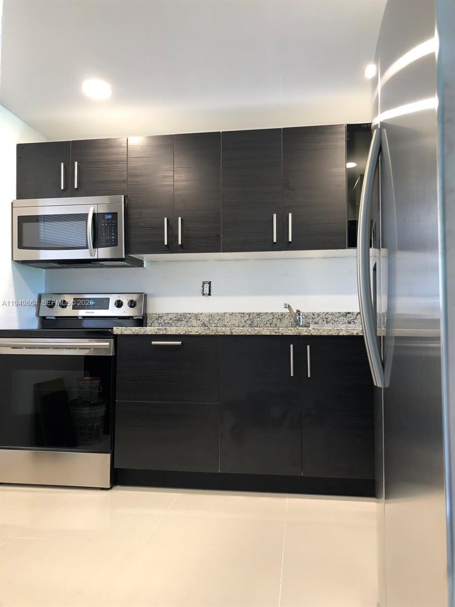 8879A Fontainebleau Blvd #105