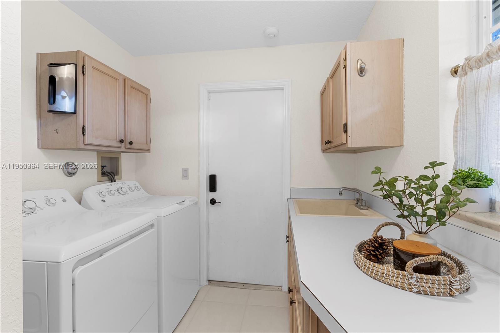 5561 Grande Palm Cir Delray Beach, FL 33484