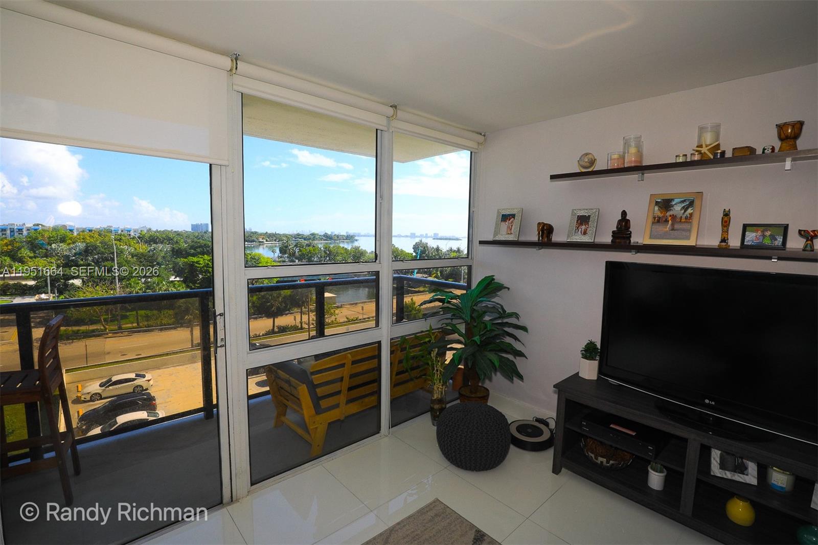 image Charter Club13