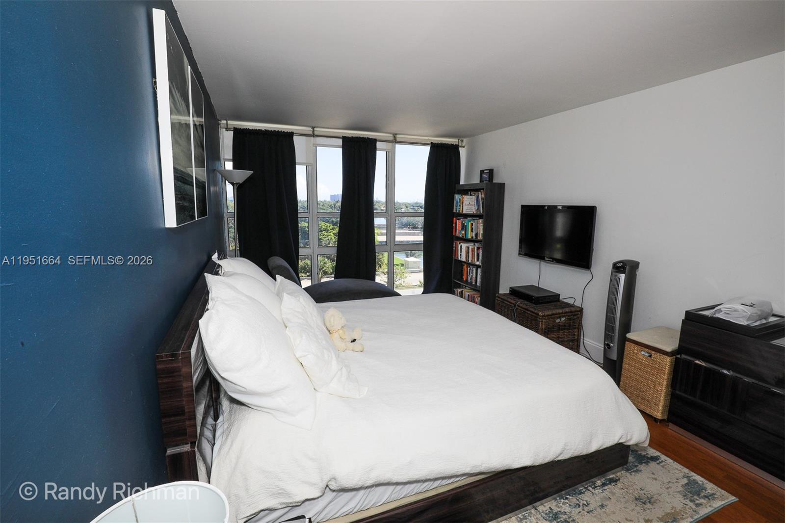 image Charter Club14