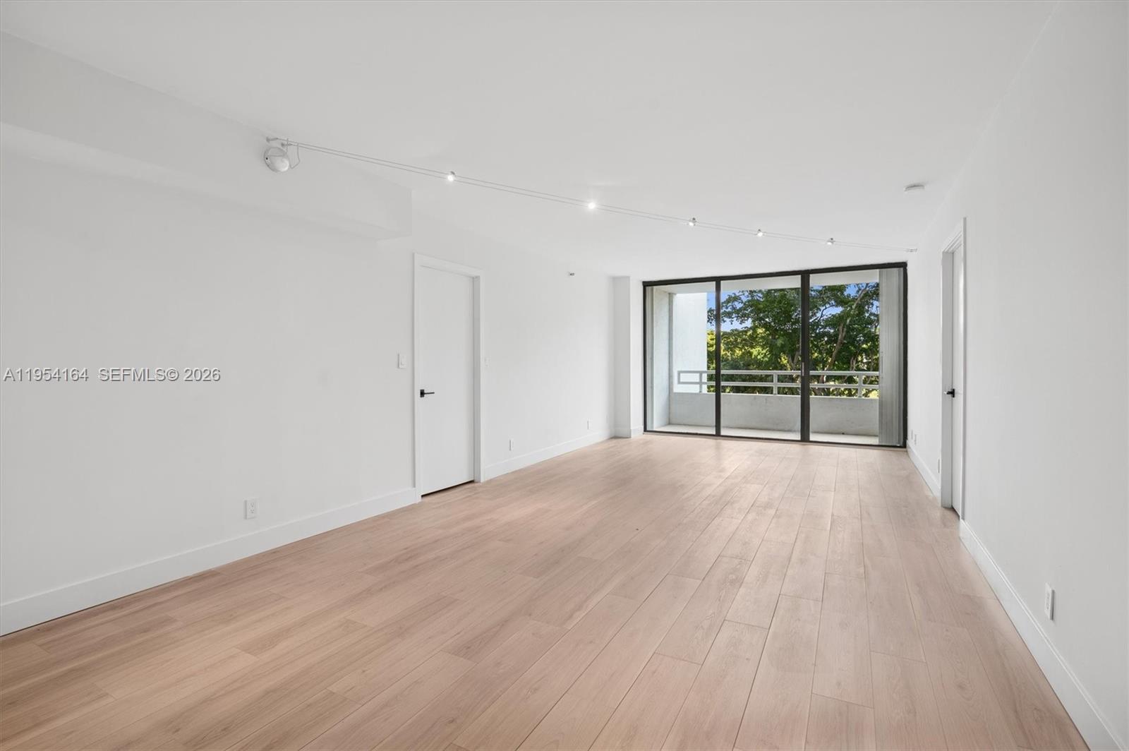 20225 NE 34th Ct #312