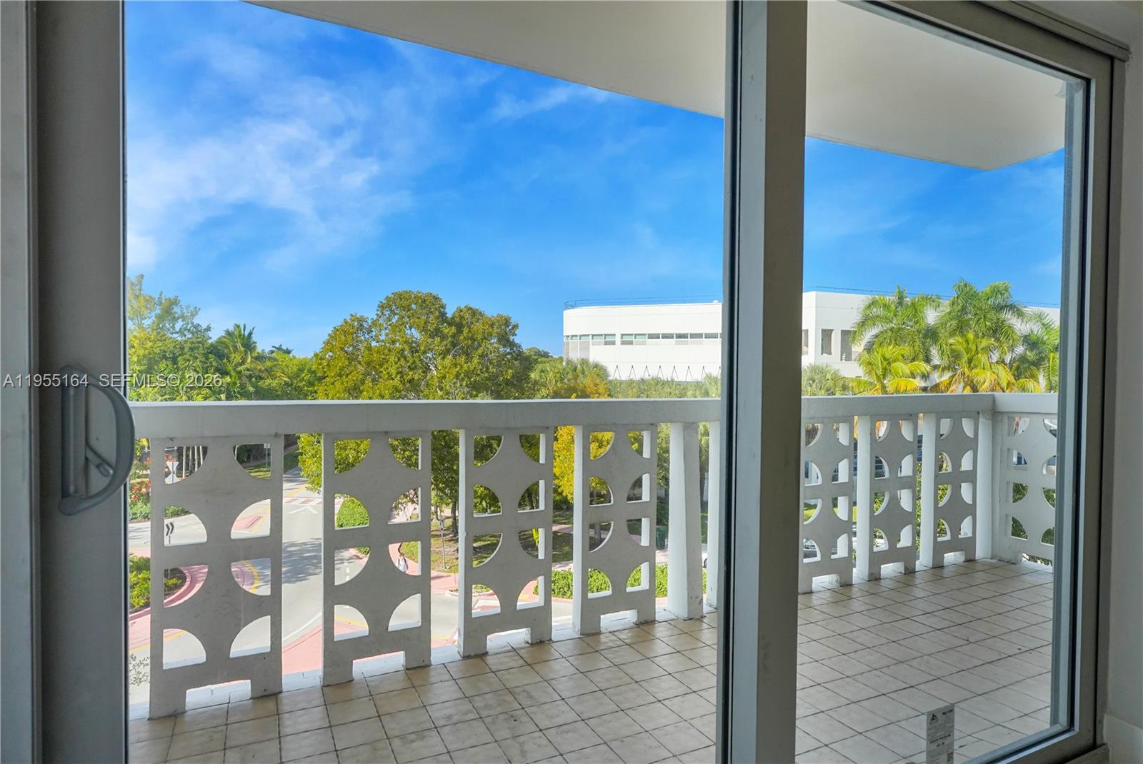 4141 Nautilus Dr #6J Miami Beach, FL 33140