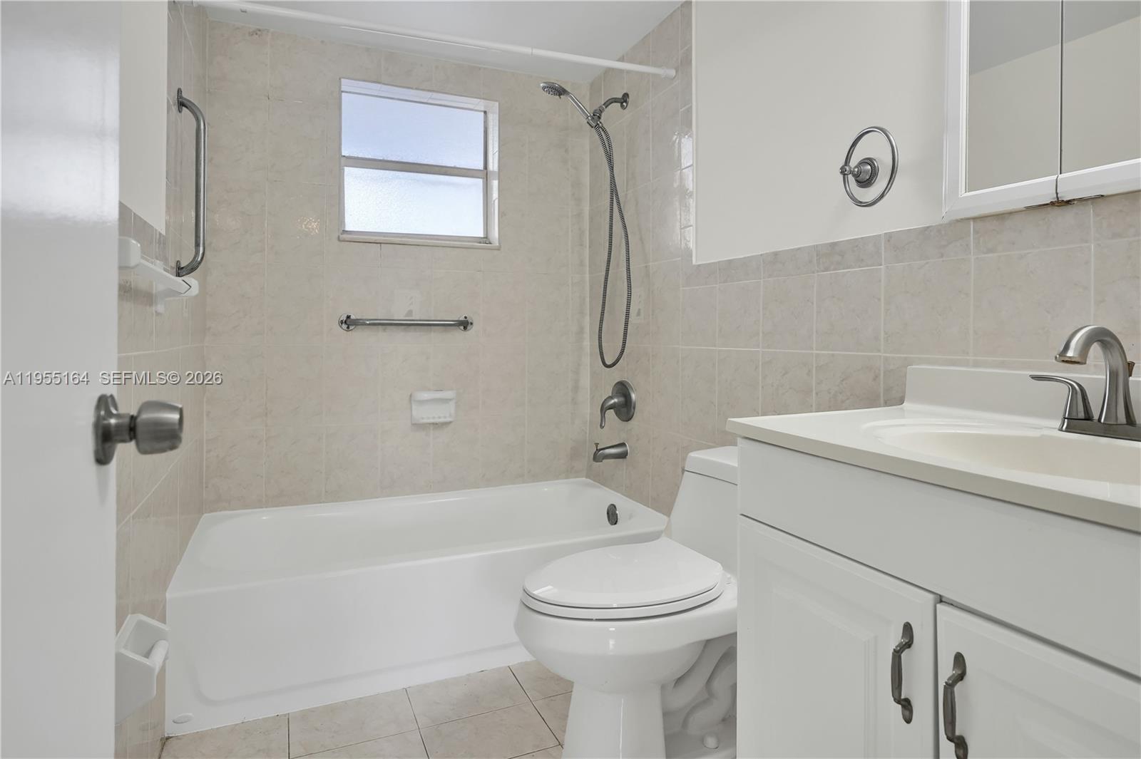 4141 Nautilus Dr #6J Miami Beach, FL 33140