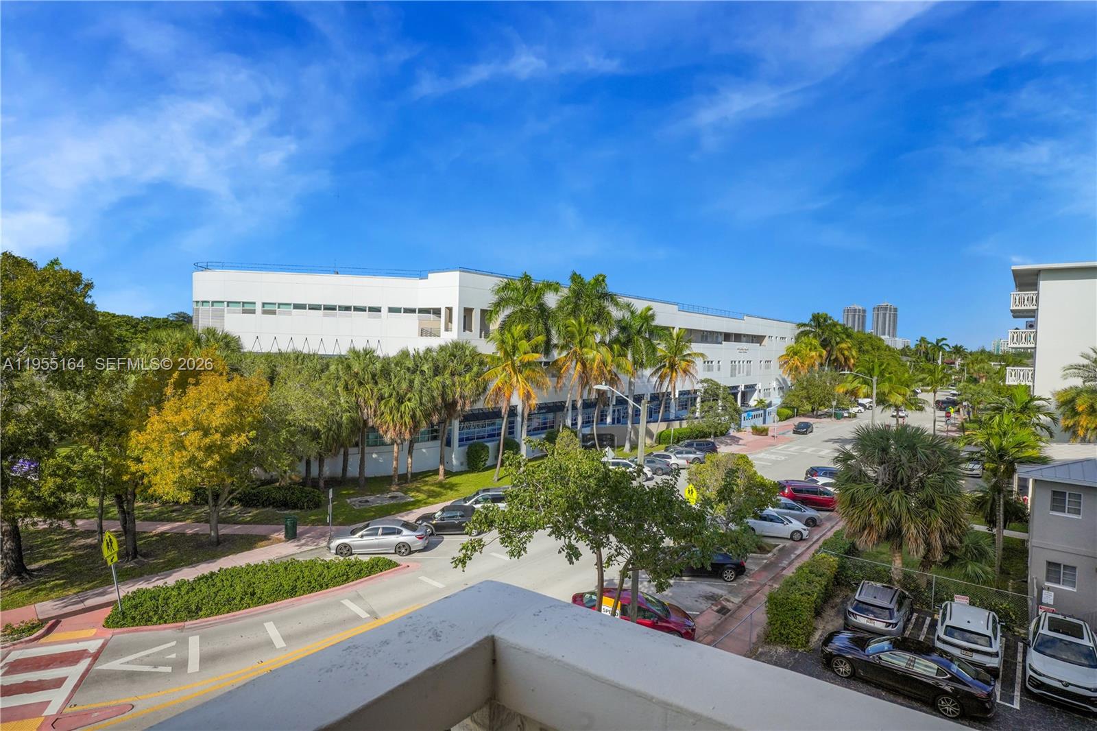 4141 Nautilus Dr #6J Miami Beach, FL 33140