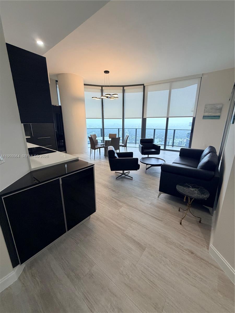 image Brickell Heights East10