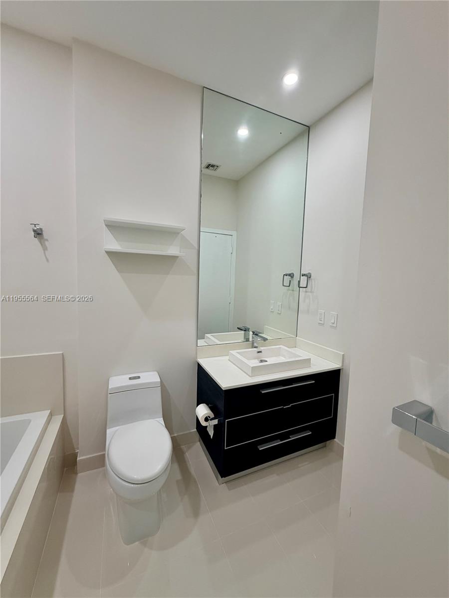 image Brickell Heights East13