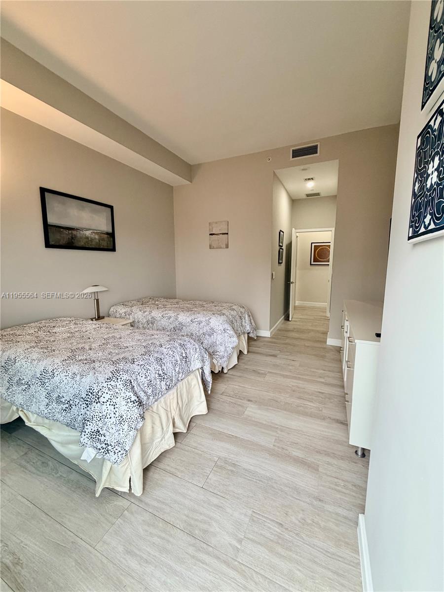 image Brickell Heights East24