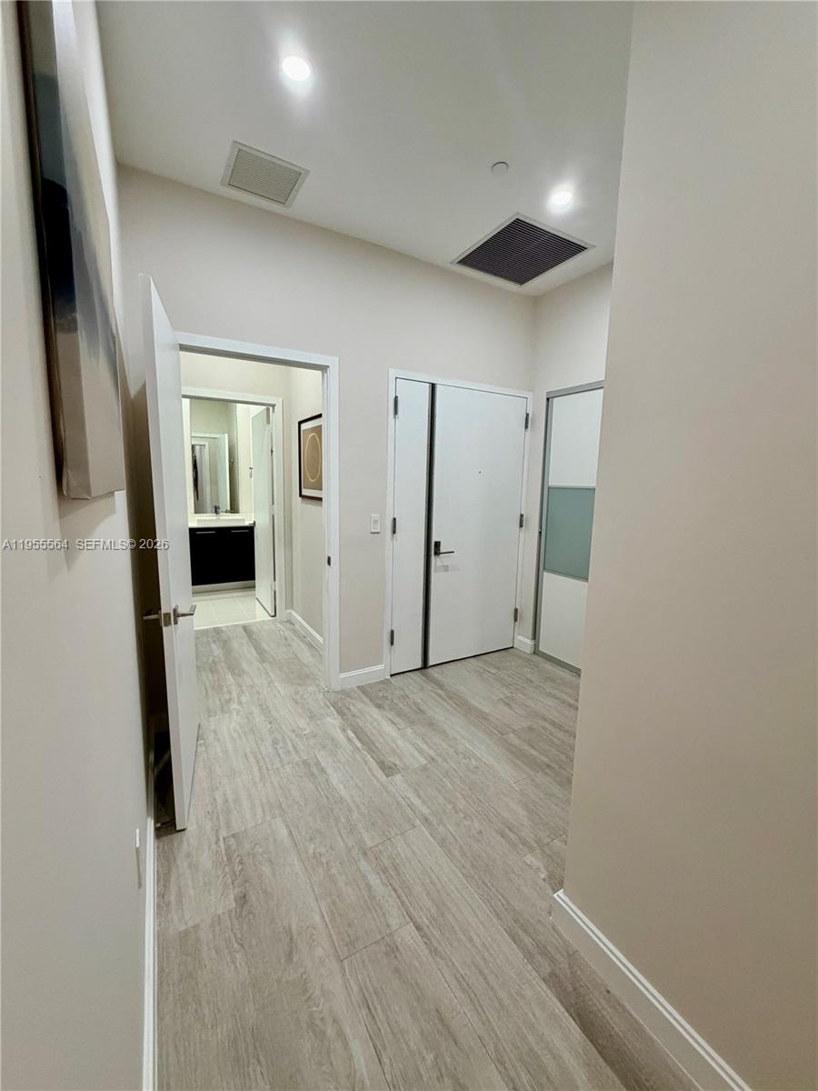 image Brickell Heights East27