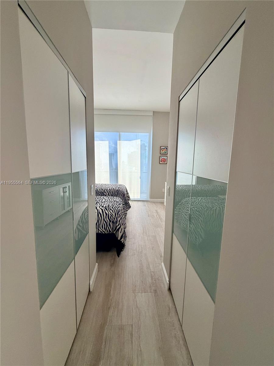 image Brickell Heights East36