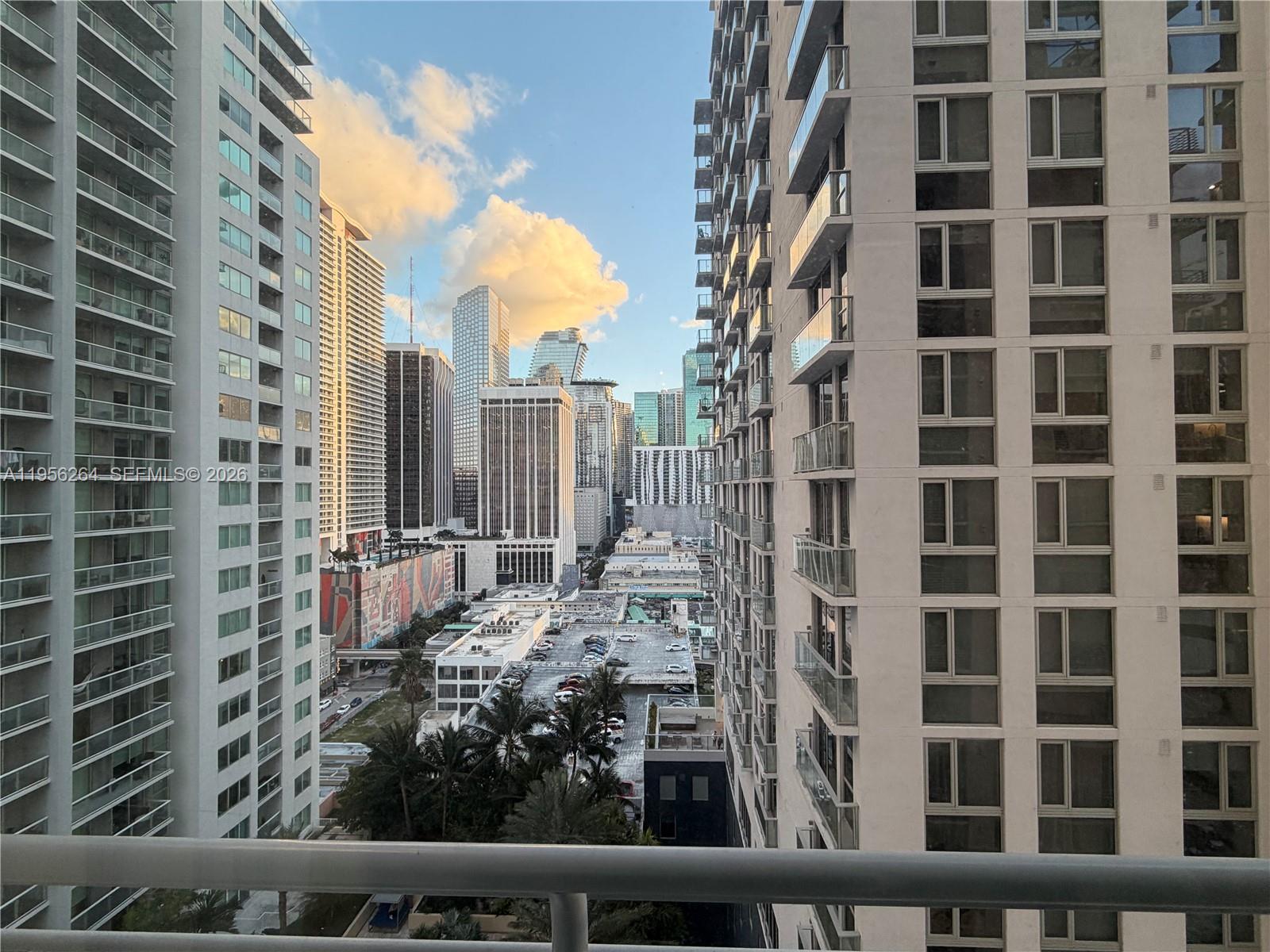 image Loft Downtown I22