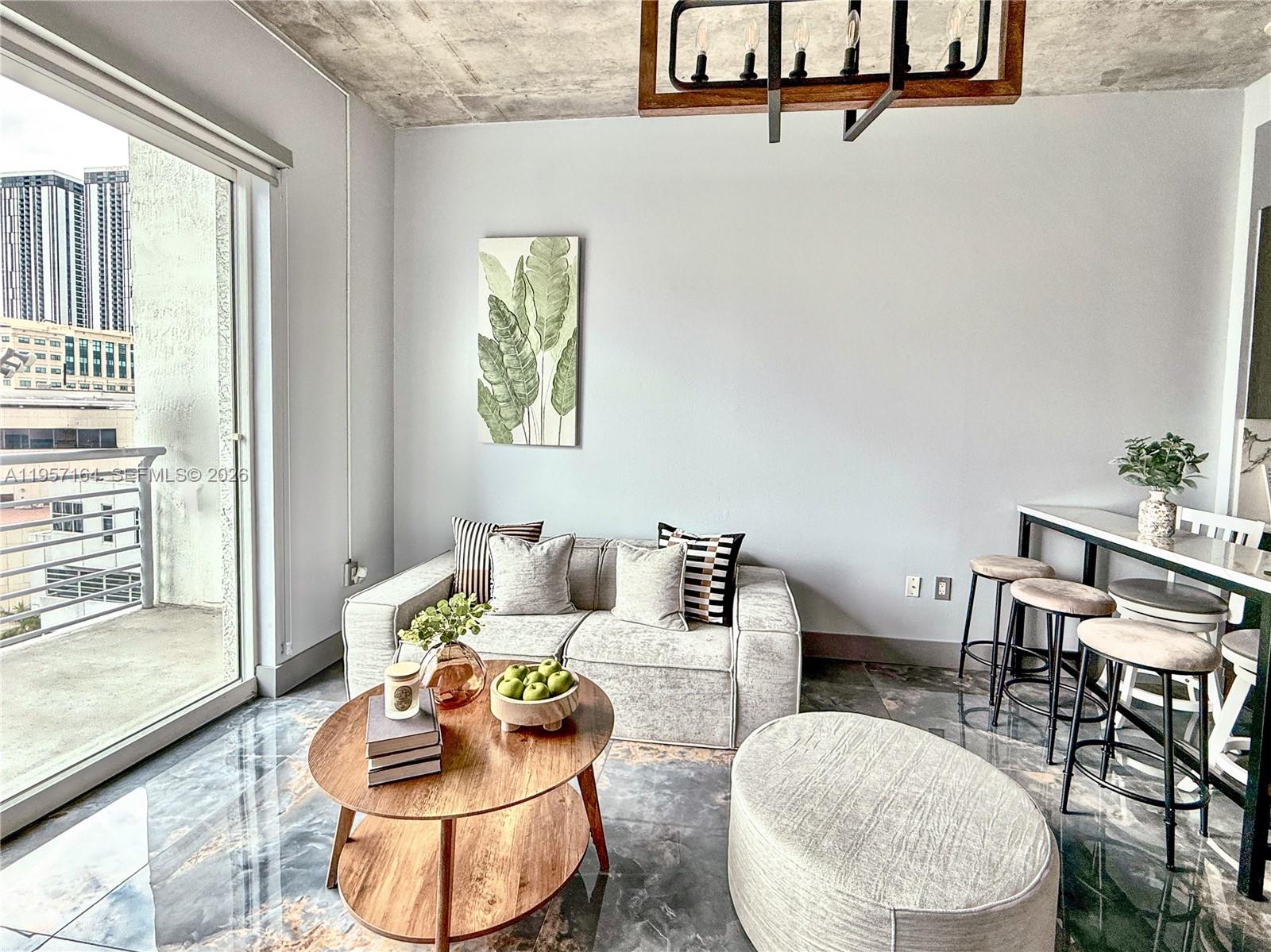 image Loft Downtown I23