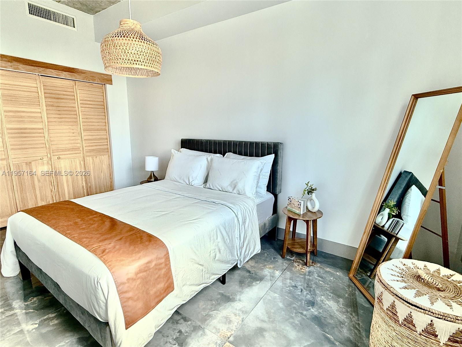 image Loft Downtown I26