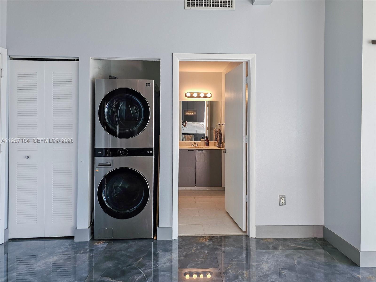 image Loft Downtown I32