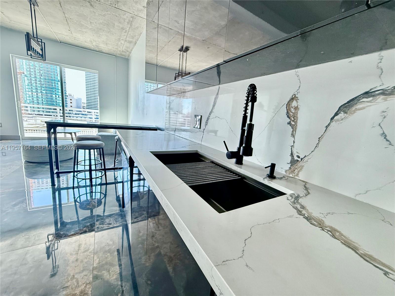 image Loft Downtown I36